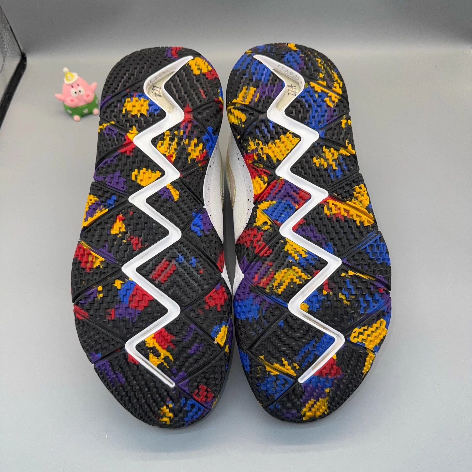 Nike Nike Kyrie 4 NCAA Jade White Size 45 Size US 12 / EU 45 - 4 Thumbnail