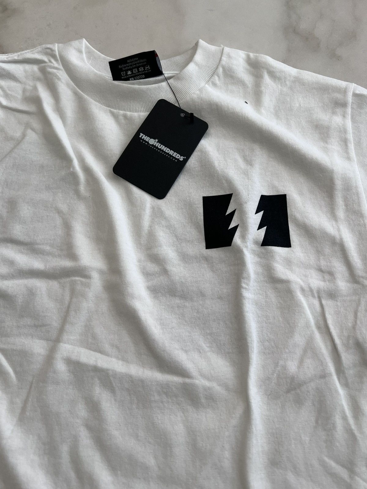 The Hundreds The Hundreds Wildfire Crest LS Double Sided Graphic Size US S / EU 44-46 / 1 - 5 Thumbnail