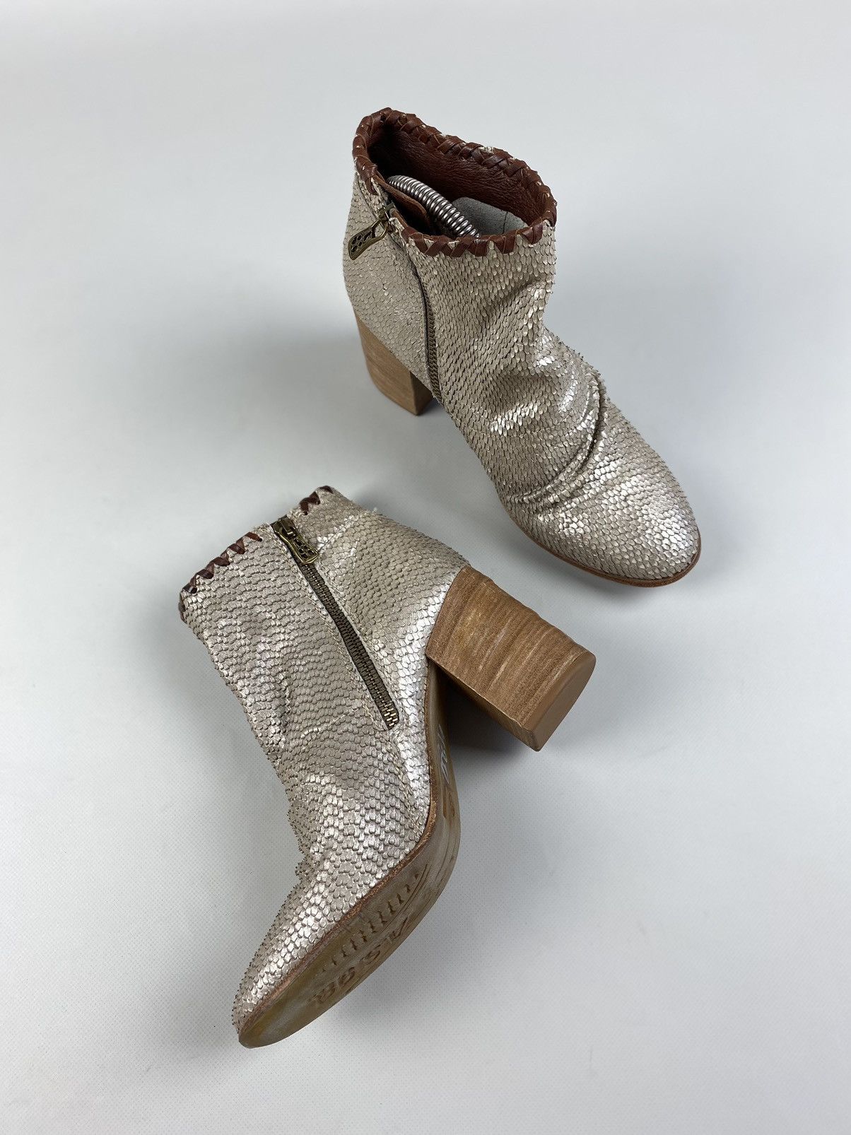 A.S.98 A.S. 98 ladies avant-garde heeled boots size 39 Size US 9 / IT 39 - 16 Thumbnail