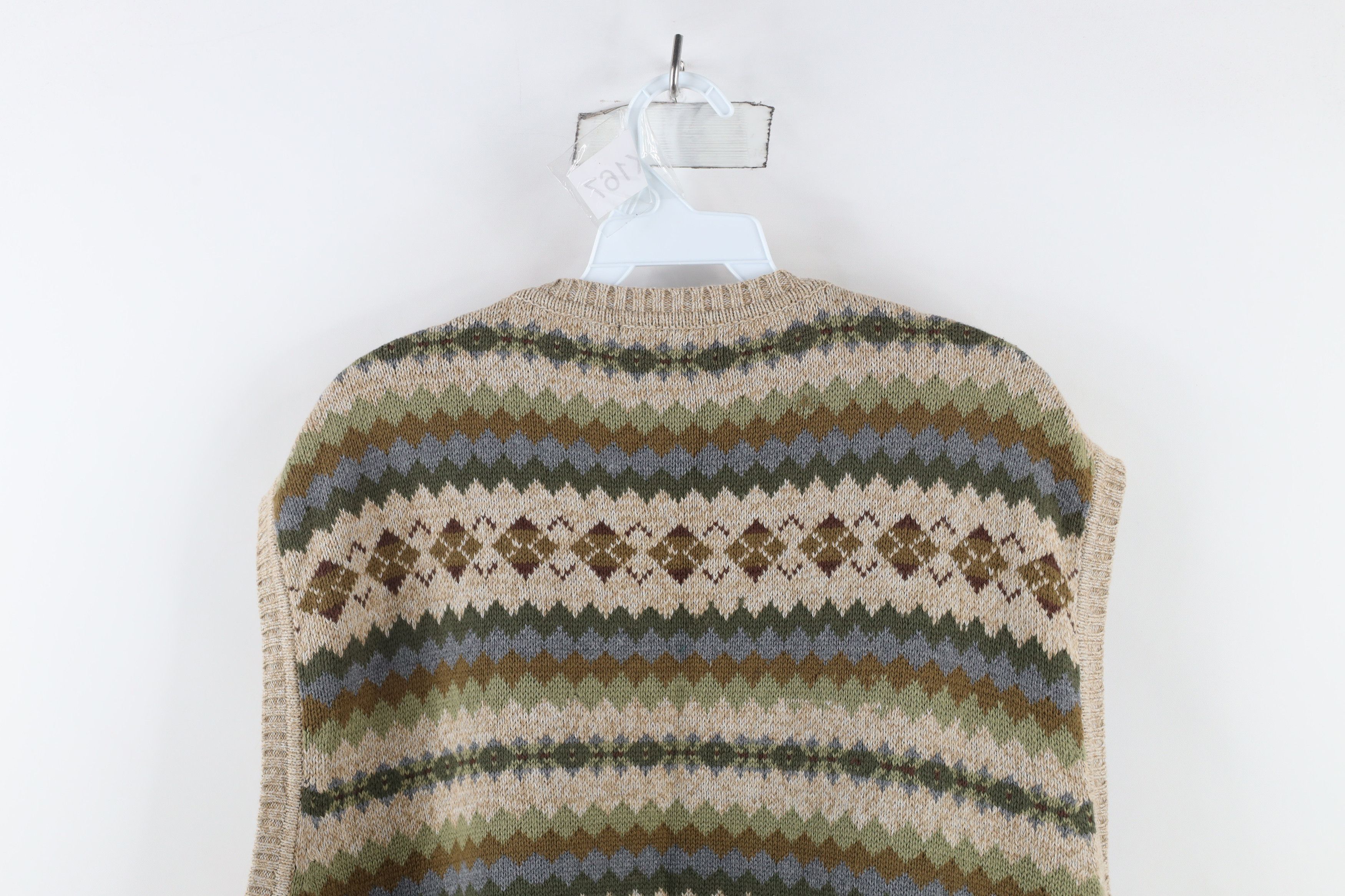 Vintage Vintage 90s Streetwear Fair Isle Knit V-Neck Sweater Vest Size US XXL / EU 58 / 5 - 6 Thumbnail