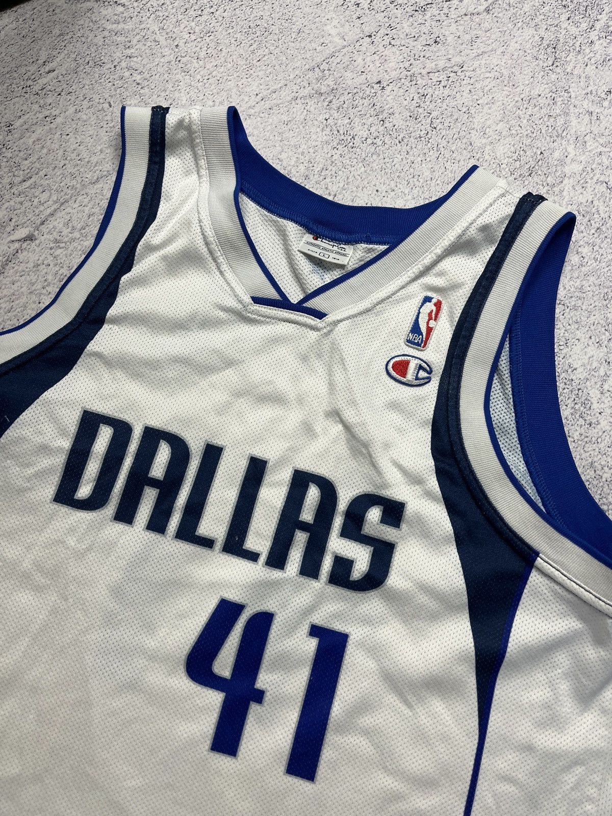 Champion × NBA × Vintage Rare Dirk Nowitzki #41 Dallas Mawericks NBA Jersey Shirt Size US L / EU 52-54 / 3 - 4 Thumbnail