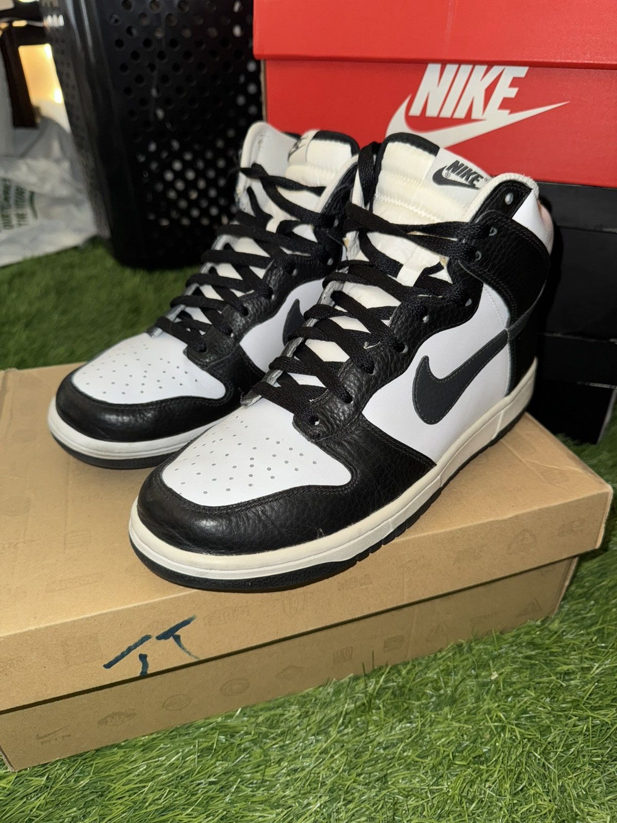 Nike Nike Dunk Panda High Top Sneakers Size US 9 / EU 42 - 2 Thumbnail