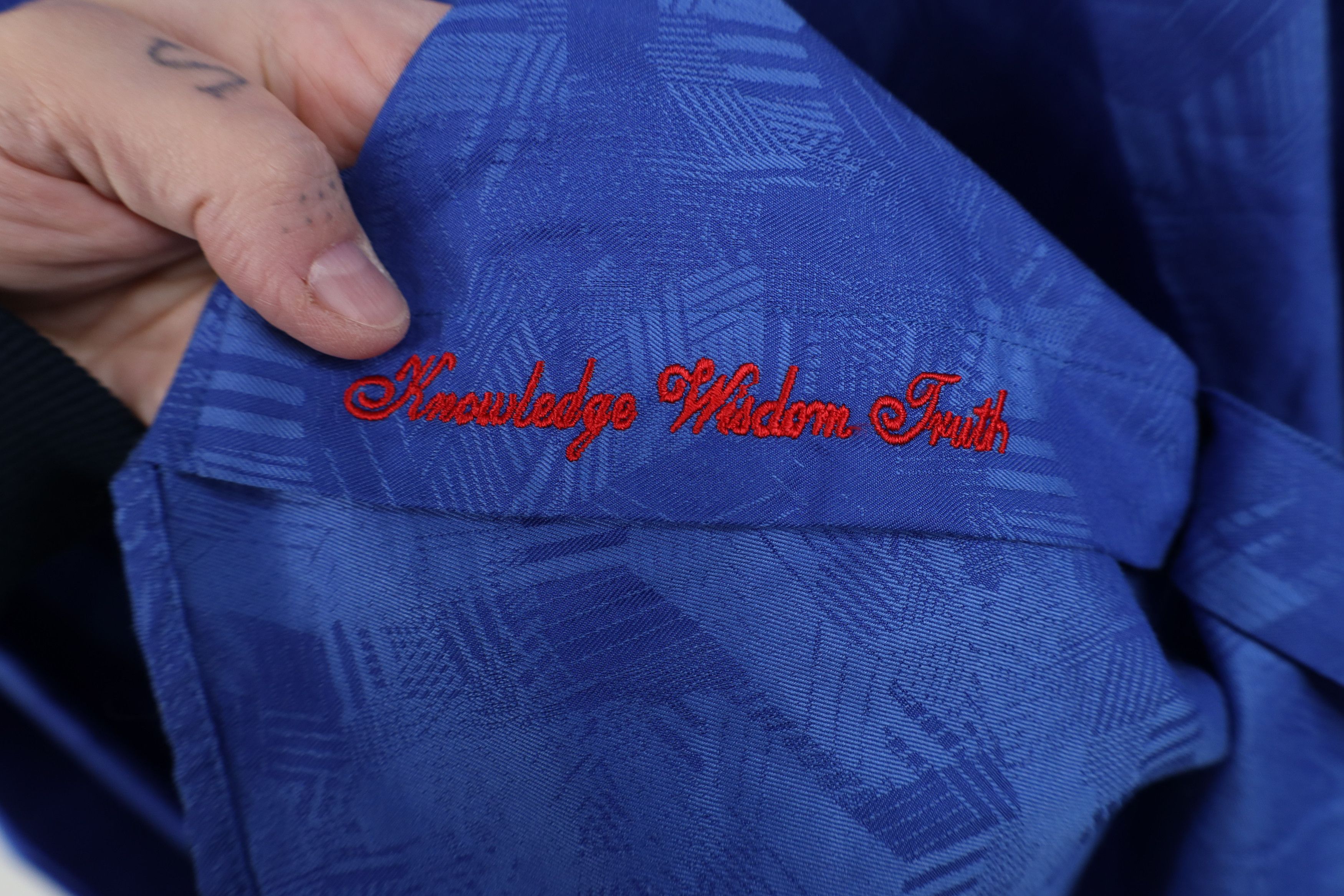Robert Graham Robert Graham Geometric Flip Cuff Collared Button Shirt Blue Size US XL / EU 56 / 4 - 5 Thumbnail
