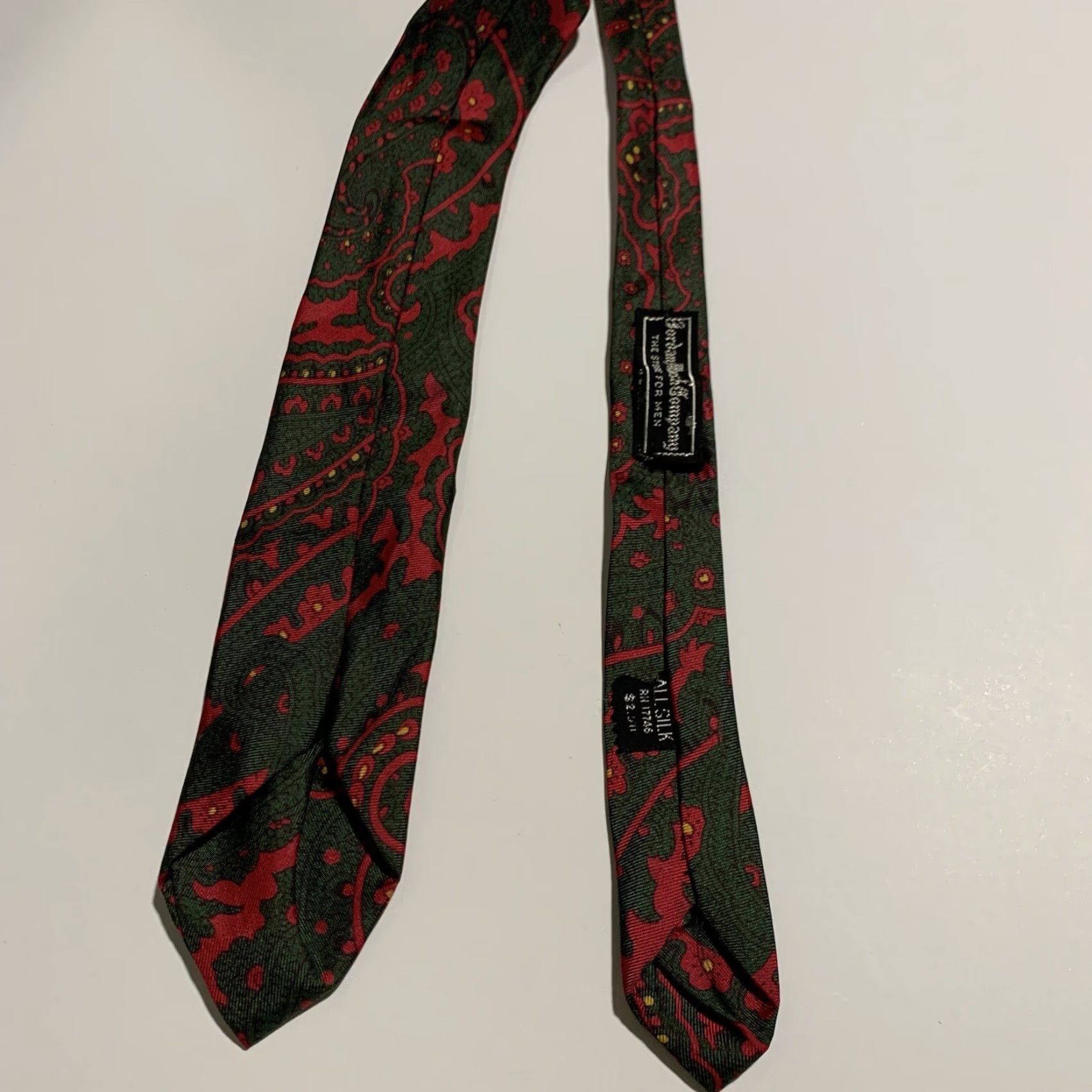 Vintage VINTAGE Jordan Marsh Men Slim Tie 100% Silk Paisley Green Red Classic Size ONE SIZE - 2 Thumbnail