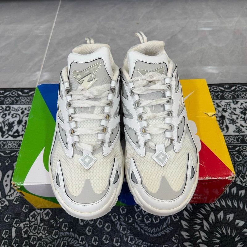Louis Vuitton Louis Vuitton Runner Tatic Low Top Sneakers -2508 Size US 8 / IT 38 - 2 Thumbnail