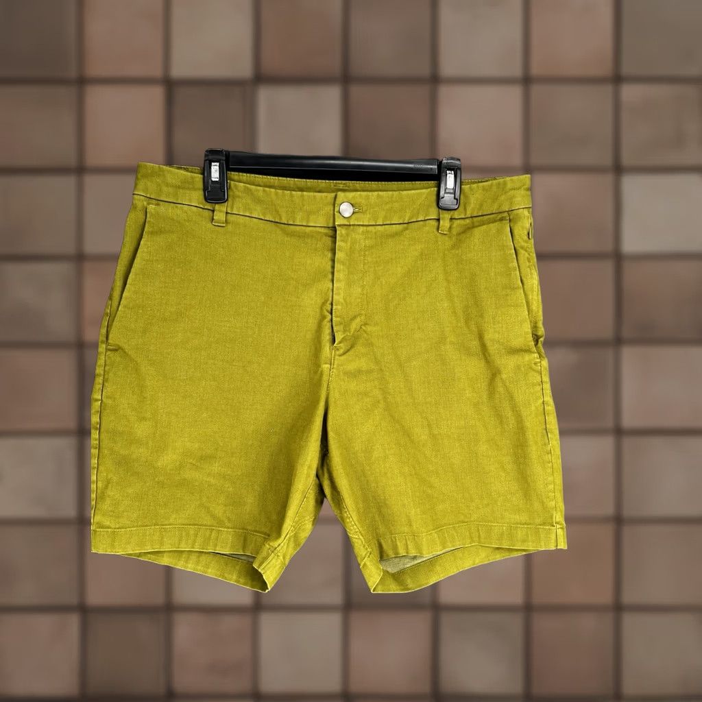 Lululemon Lululemon Commission Shorts Mens 36 Green Classic 7" Chino Casual Performance Size US 36 / EU 52 - 1 Thumbnail