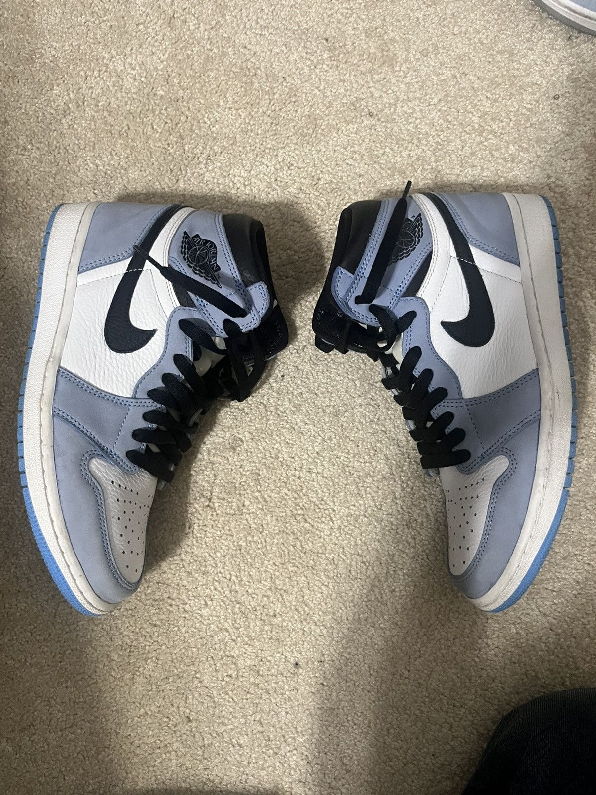 Nike Jordan 1 Retro High OG University Blue Size US 9.5 / EU 42-43 - 2 Thumbnail