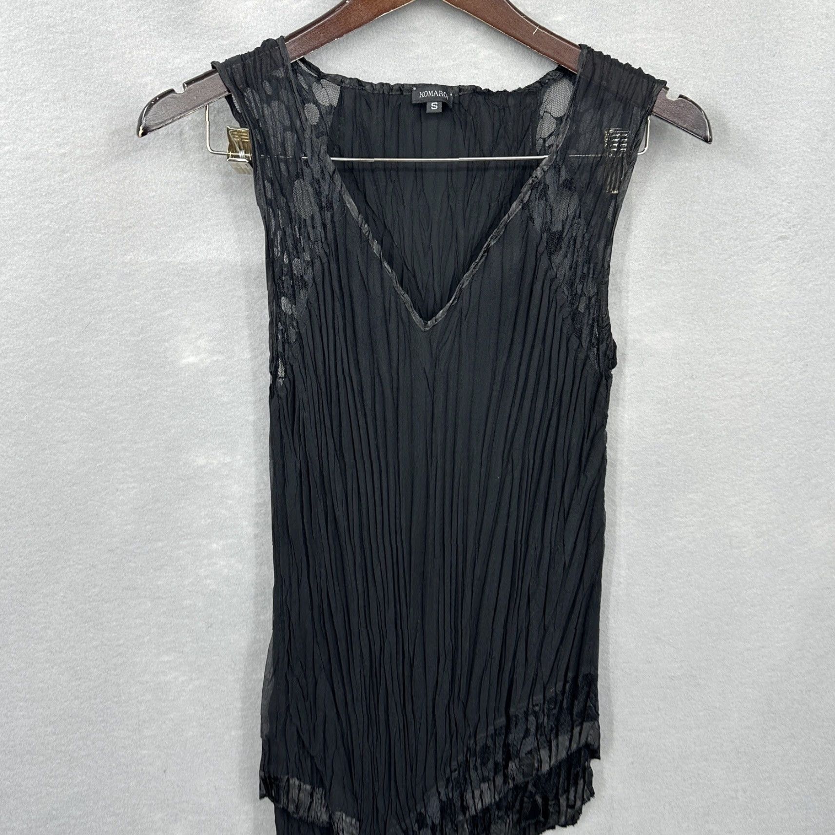 Vintage Komarov Blouse Womens Small Crinkle Lace Sleeveless Asymmetric Quiet Luxury Size S / US 4 / IT 40 - 2 Thumbnail