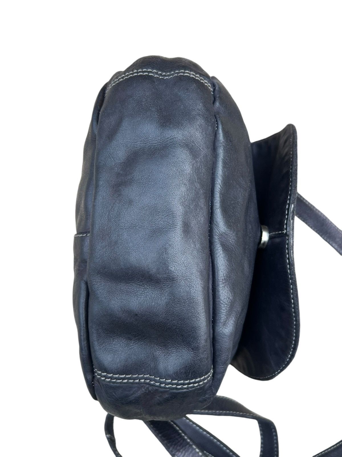 CLOSED Vintage CLOSED Discoloured Patina Leather Studded Bag Sling Size ONE SIZE - 19 Thumbnail