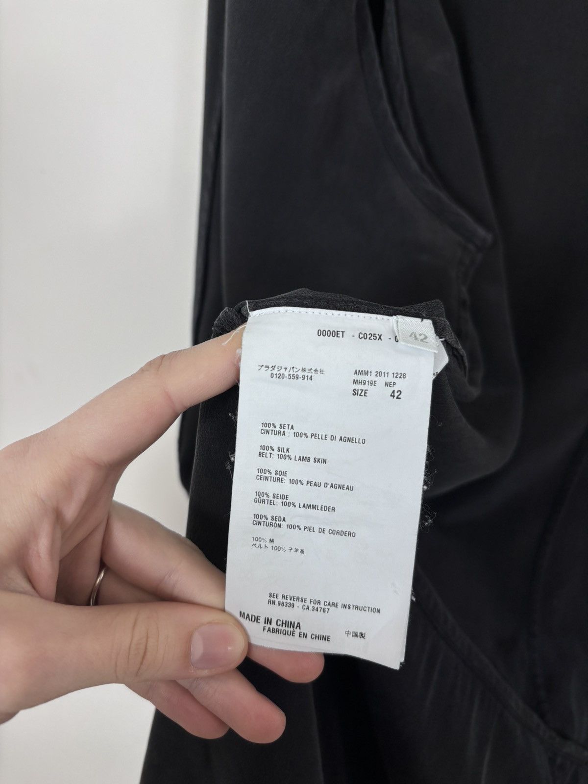 Miu Miu Miu Miu Women’s Grey/Black Silk Snap Cardigan Blouse Dress Size M / US 6-8 / IT 42-44 - 13 Thumbnail
