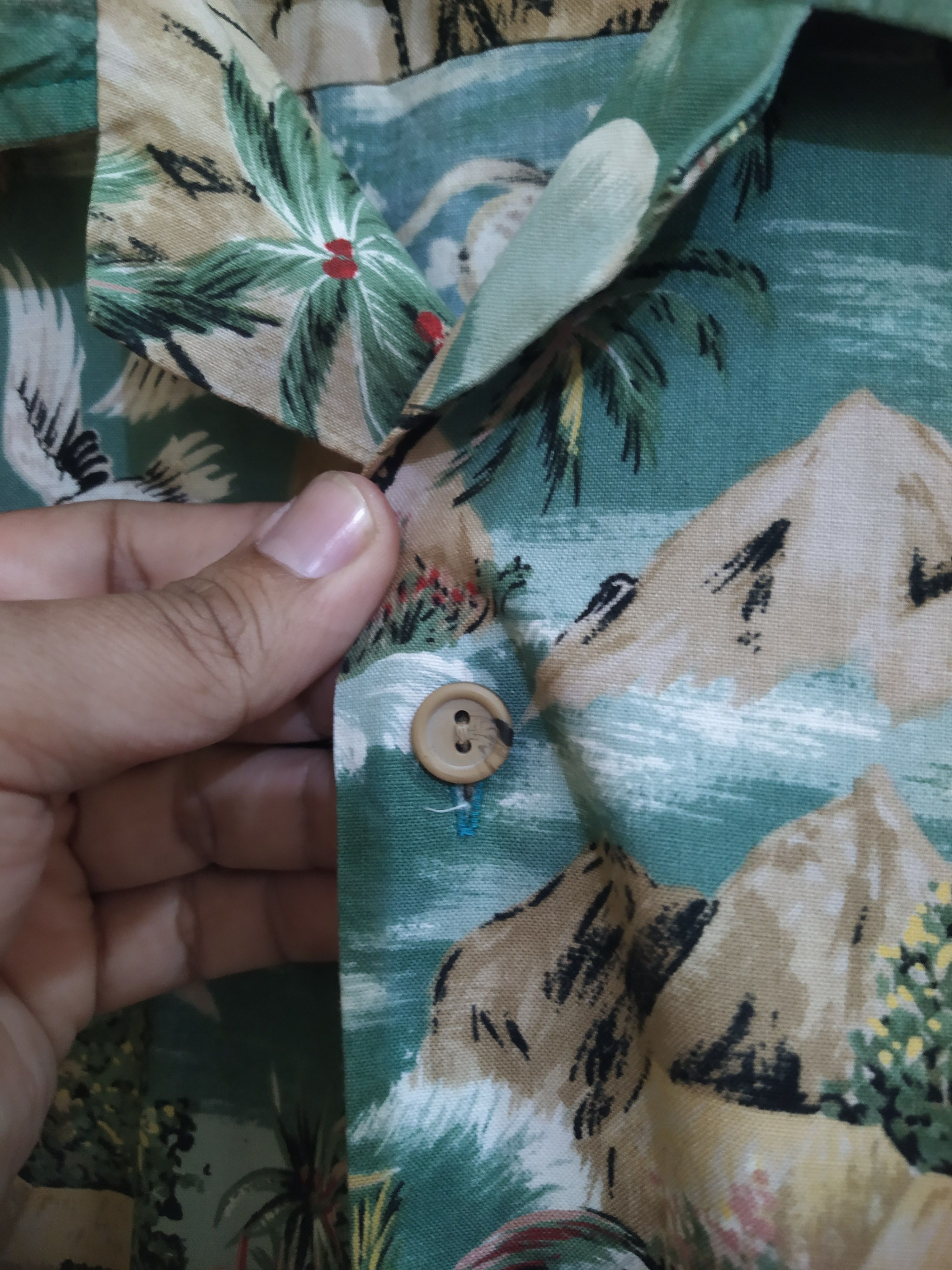 Vintage Vintage Made In Hawaii All-Over Print Aloha Shirt Size US XL / EU 56 / 4 - 6 Thumbnail