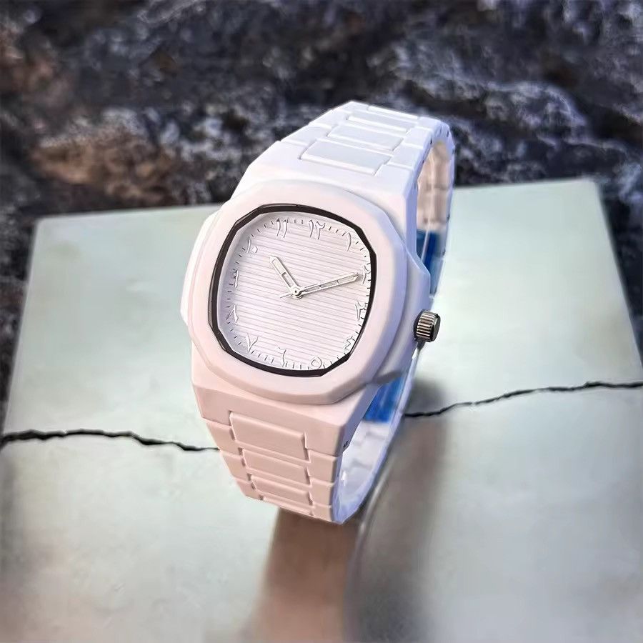 Vintage Arabic Numerals Dial Watch Size ONE SIZE - 2 Thumbnail