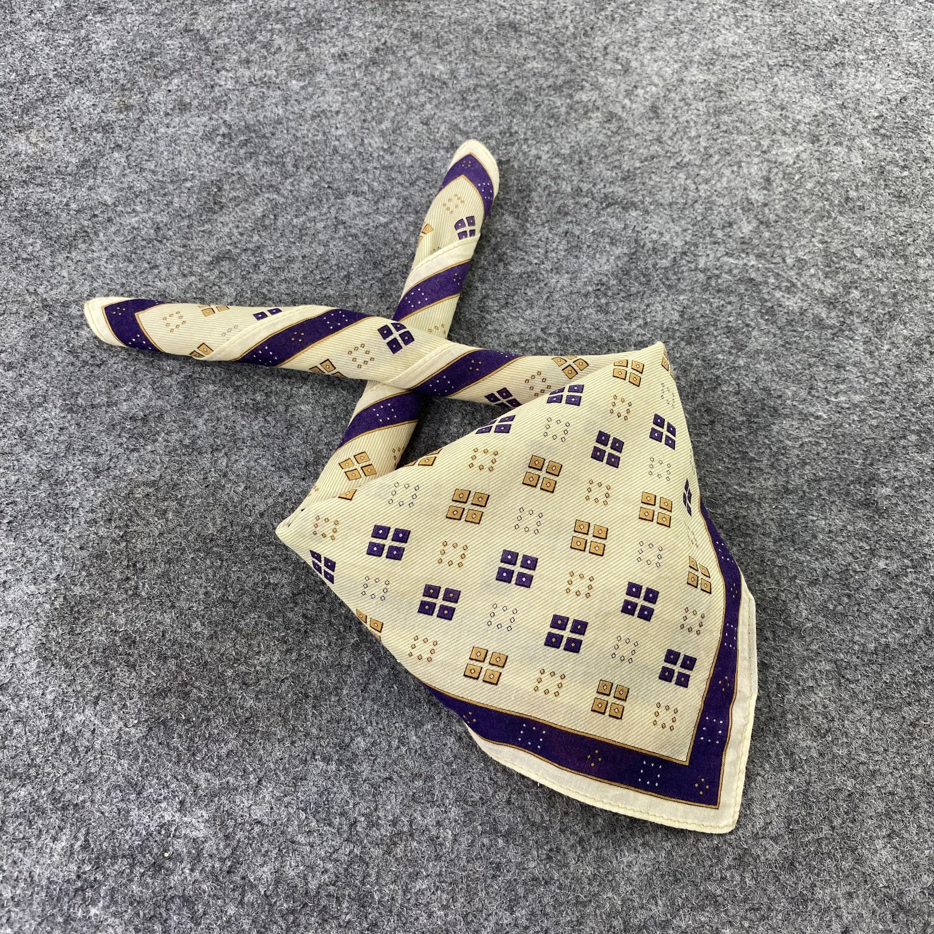 Michiko Koshino Michiko Koshino Handkerchief / Bandana / Neckerchief-B525 Size ONE SIZE - 1 Thumbnail