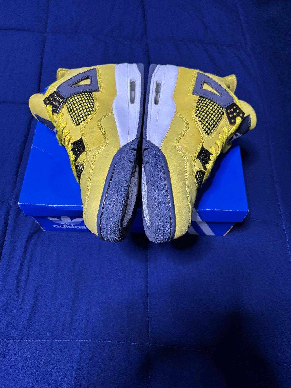 Jordan Brand Jordan 4 Retro Lightning 2021 Size 10 Size US 10 / EU 43 - 4 Thumbnail