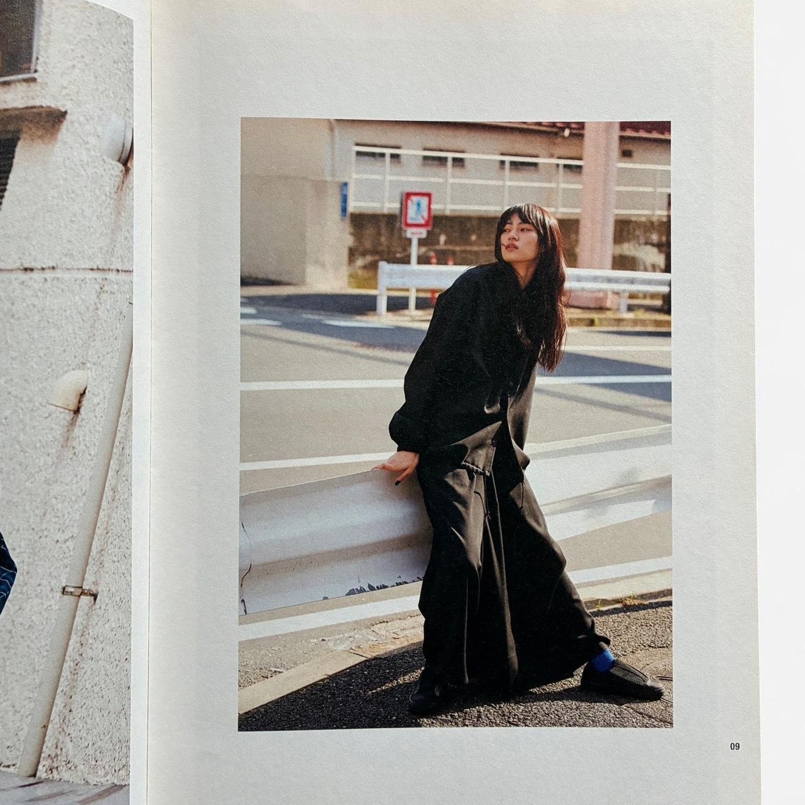 Japanese Brand × Y's × Yohji Yamamoto B Yohji Yamamoto S/S 2018 oversized look book catalog Size ONE SIZE - 3 Thumbnail