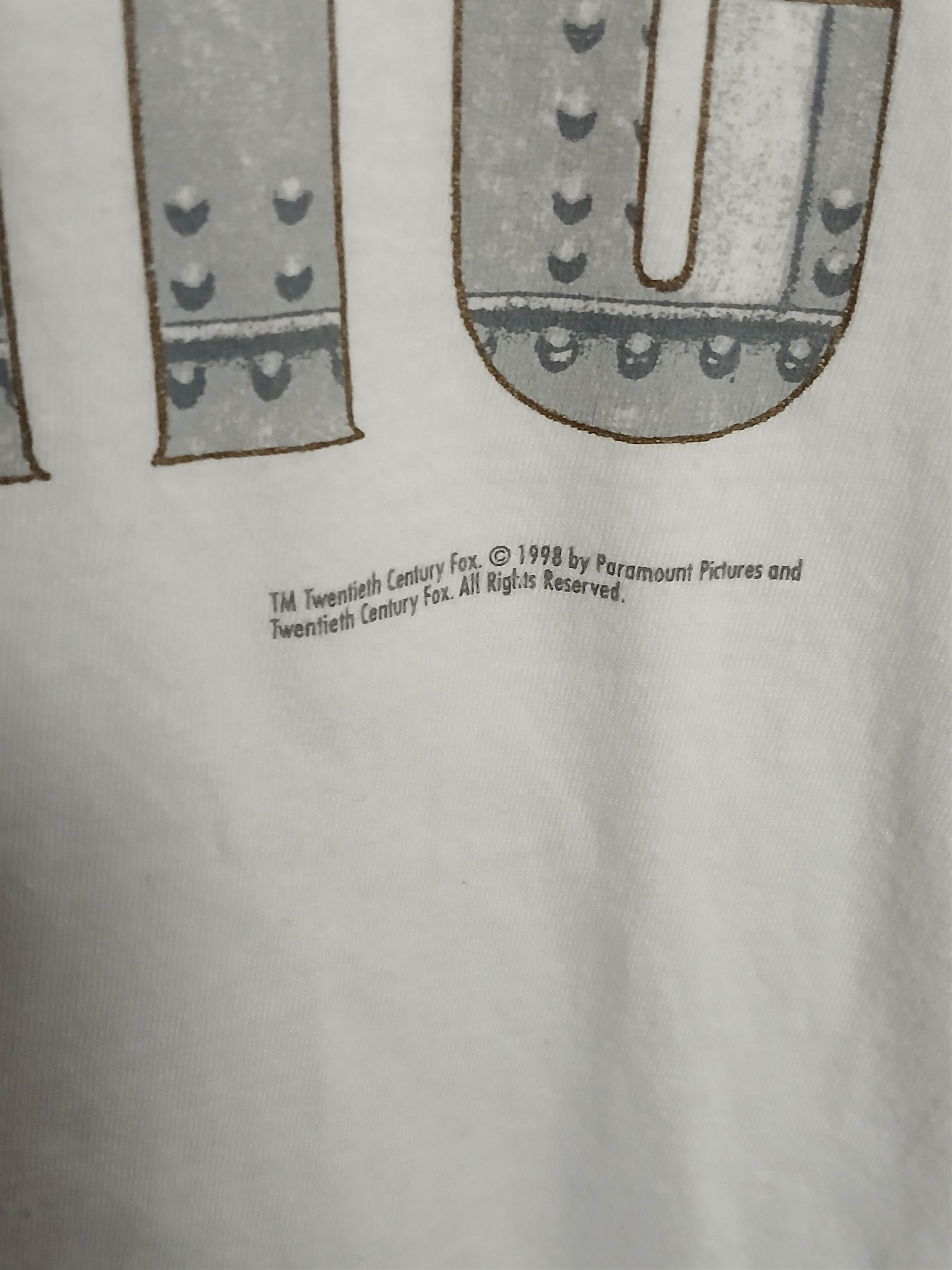 Vintage Vintage 1998 Titanic Leonardo DiCario T-Shirt Size US XL / EU 56 / 4 - 4 Thumbnail