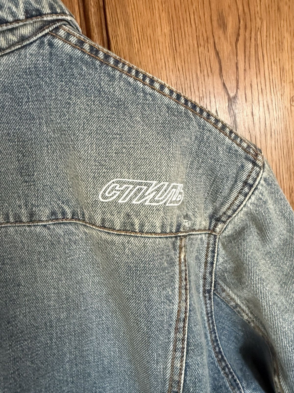 Heron Preston Heron Preston oiled distressed denim workwear trucker jacket Size US S / EU 44-46 / 1 - 18 Thumbnail