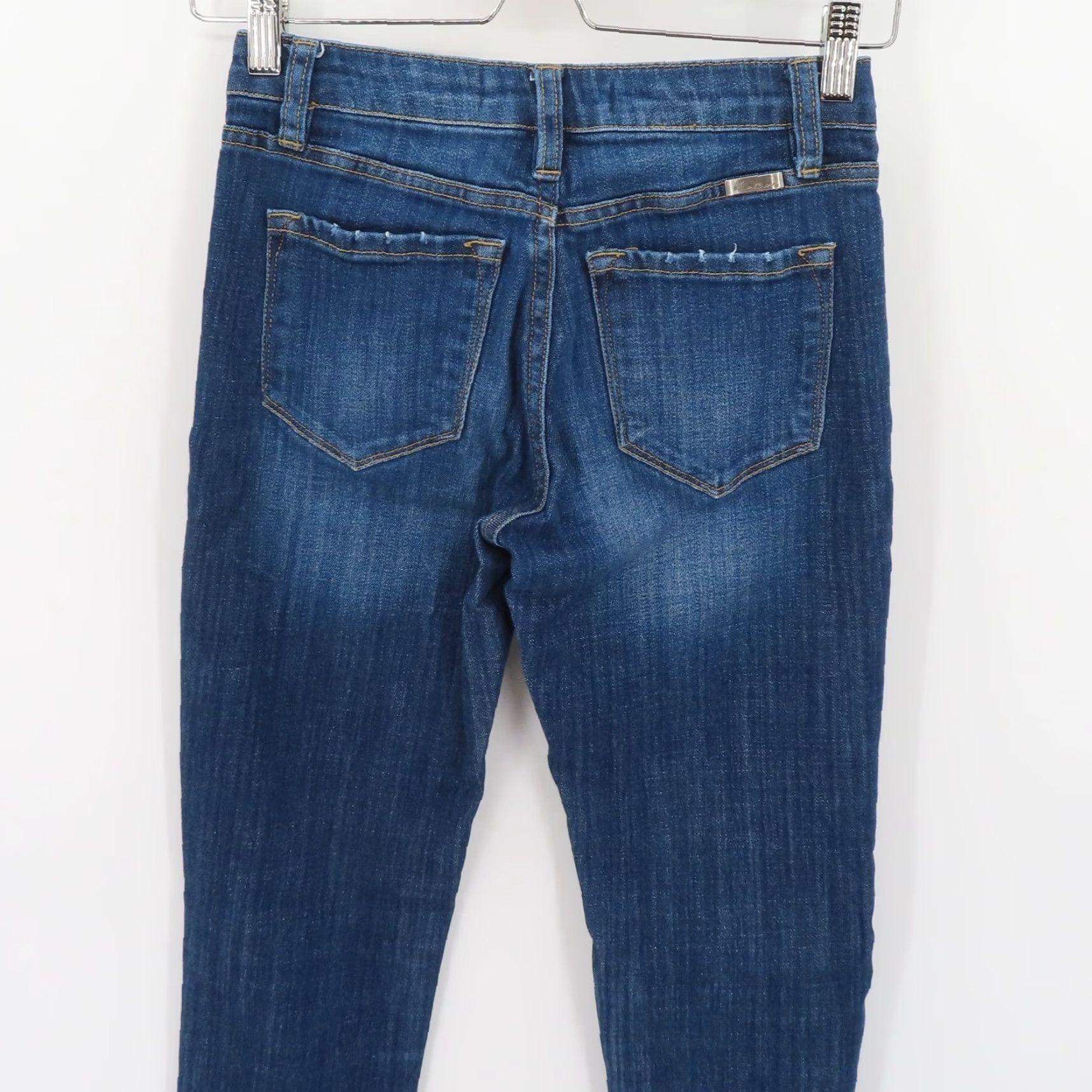 Vintage **Womens Skinny Distressed Blue Denim Jeans 33013** User: **Womens Skinny Distressed Blue Denim Jeans Style 33013** Size 42" / US 20 - 6 Thumbnail