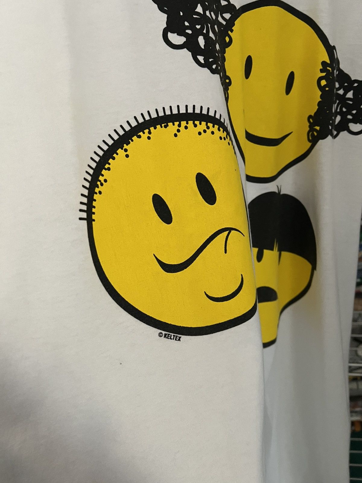 Gildan 90s Emoji Faces Haircuts Random Funny Tee Keltex Size US XL / EU 56 / 4 - 4 Thumbnail