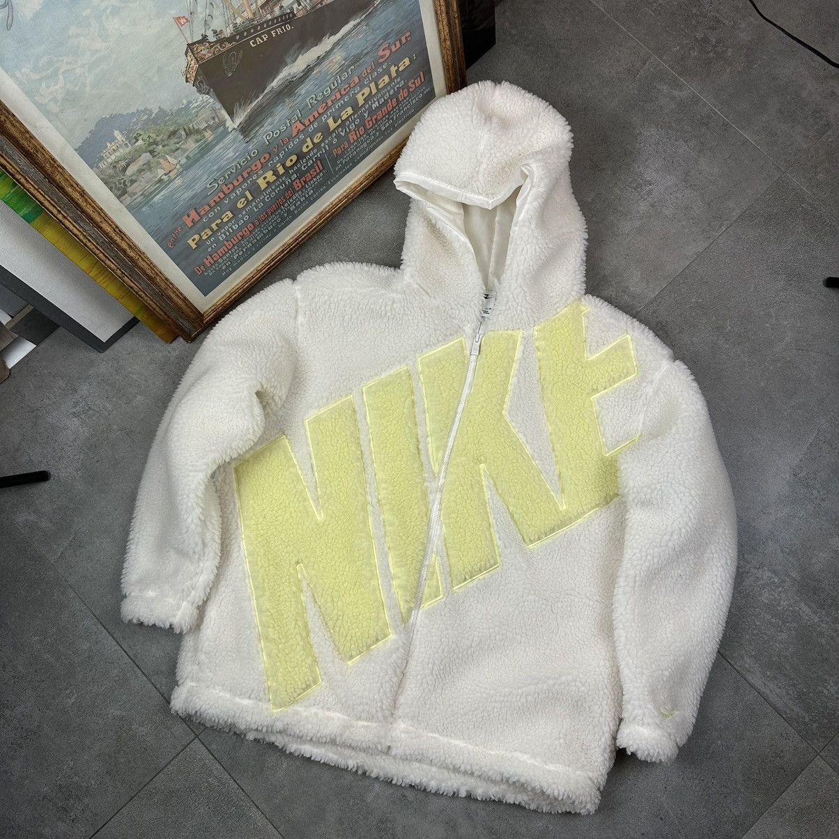 Nike Nike fleece jacket S big logo swoosh white streetwear | Grailed