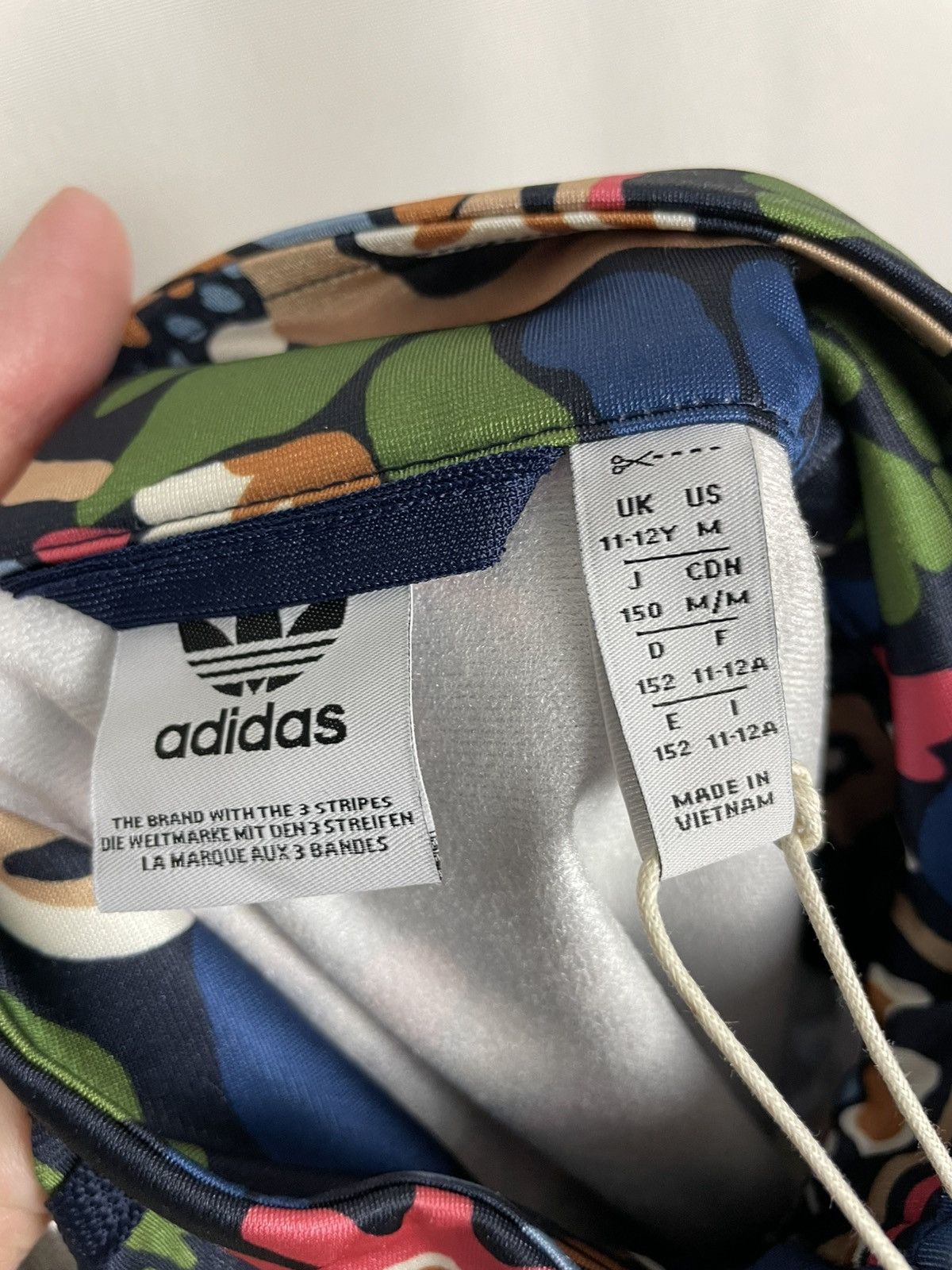 Adidas NEW Adidas x Liberty Firebird Floral Zip Top Size YM(11-12y) Size XXS / US 00 / IT 34 - 11 Thumbnail