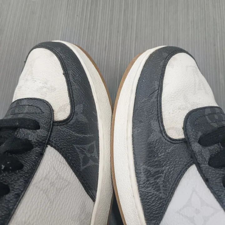 Louis Vuitton Louis Vuitton Rivoli Sneakers in Black and White -2508 Size US 8.5 / EU 41-42 - 5 Thumbnail