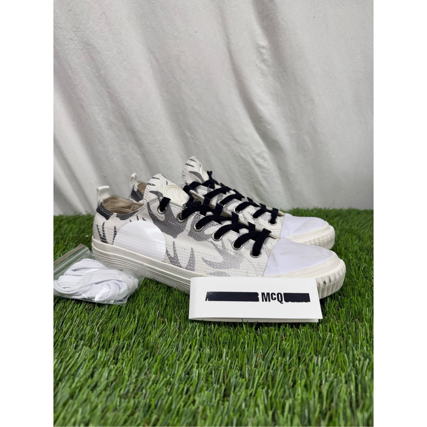 McQ Alexander McQueen McQ By Alexander McQueen Men's Swallow Swarm Vulc Low-Top Sn Size US 10 / EU 43 - 1 Thumbnail