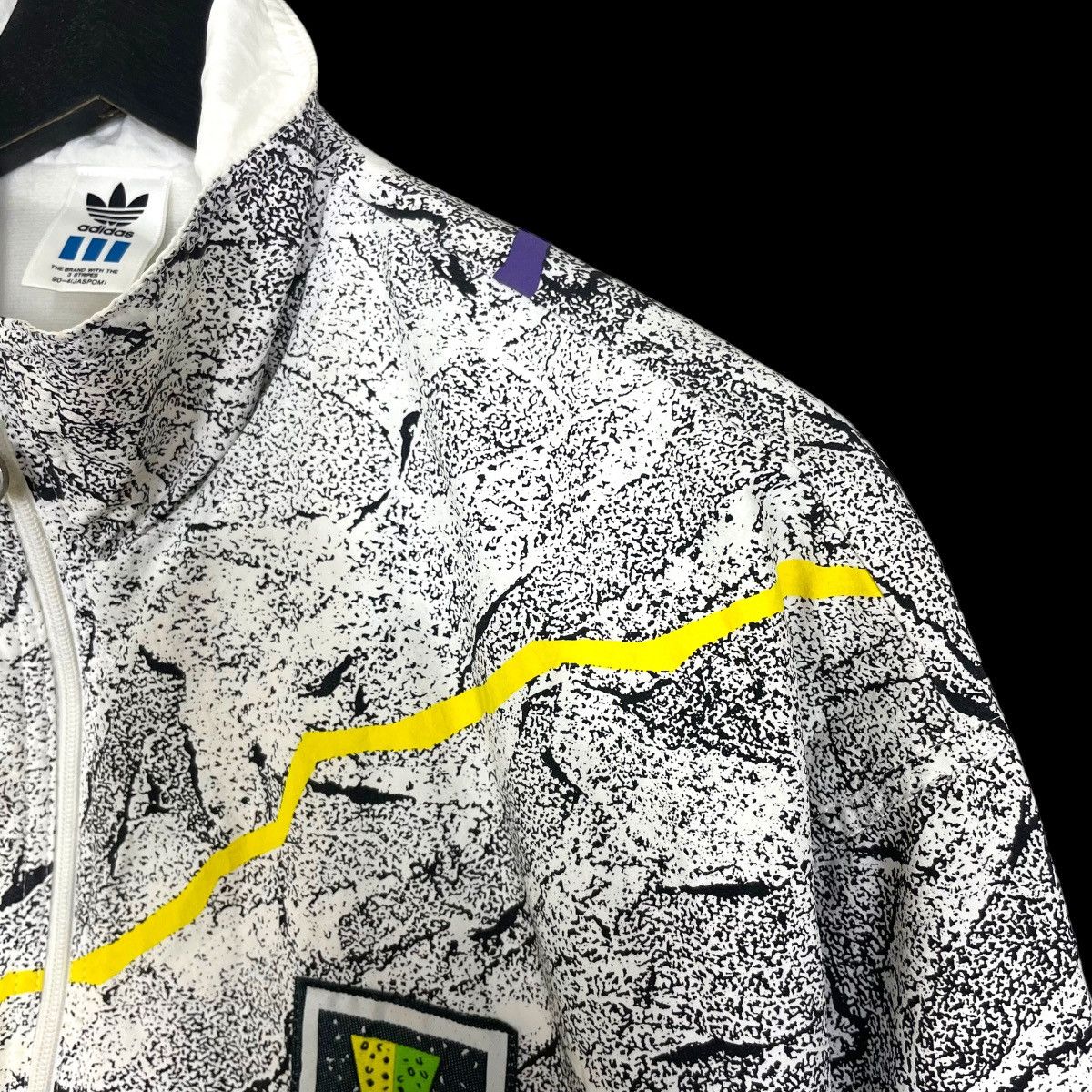 Adidas Vintage Adidas Descente Jacket Zipper Windbreaker Over Print Size US M / EU 48-50 / 2 - 15 Thumbnail