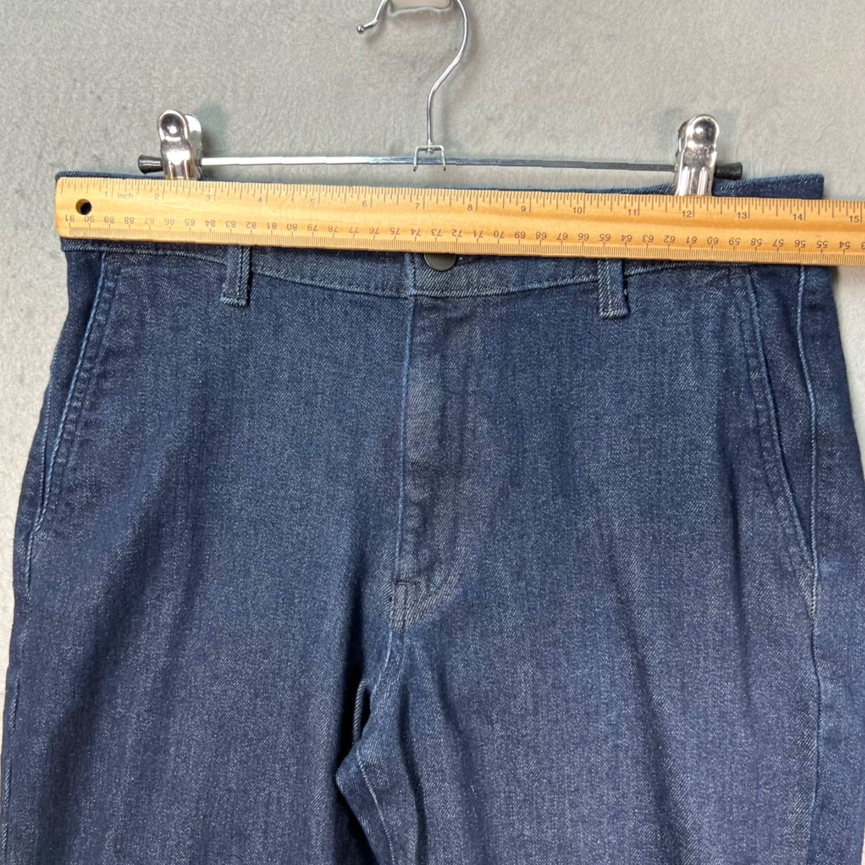 Uniqlo Uniqlo Womens Jeans Denim Dark Blue Stretch Straight Leg 27 27in Inseam Size 27 Regular Mid Rise Blue Women Jeans Straight N/A Size 28" / US 6 / IT 42 - 4 Thumbnail