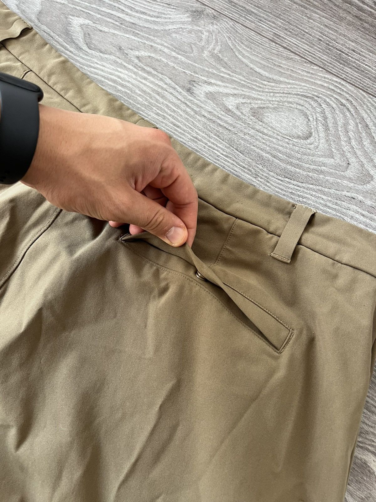 Lululemon Rare Lululemon Logo Straight Pro Reflective Selvage Pants Size US 38 / EU 54 - 18 Thumbnail
