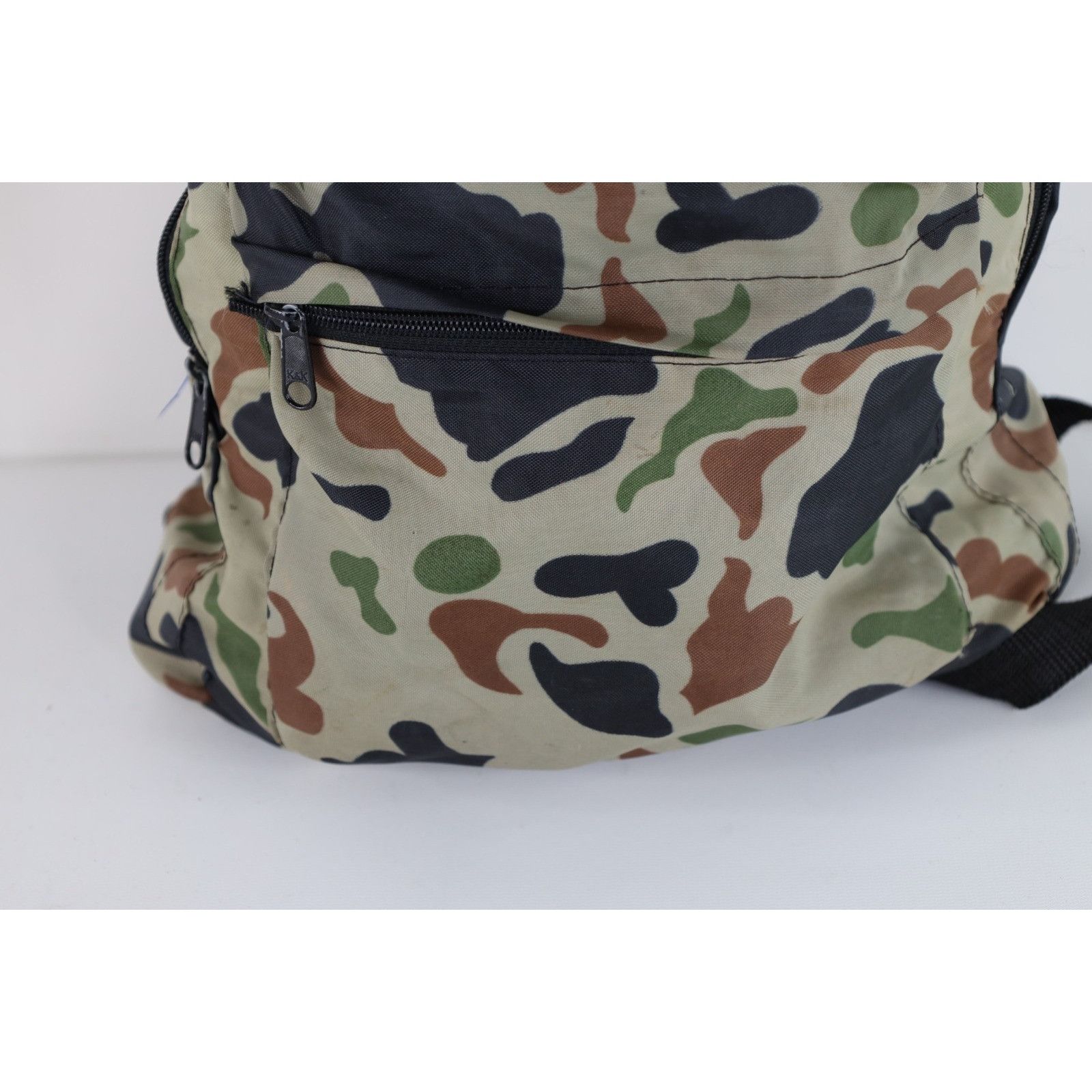 Vintage Vintage 80s 90s Streetwear Distressed Camouflage Backpack Size ONE SIZE - 4 Thumbnail