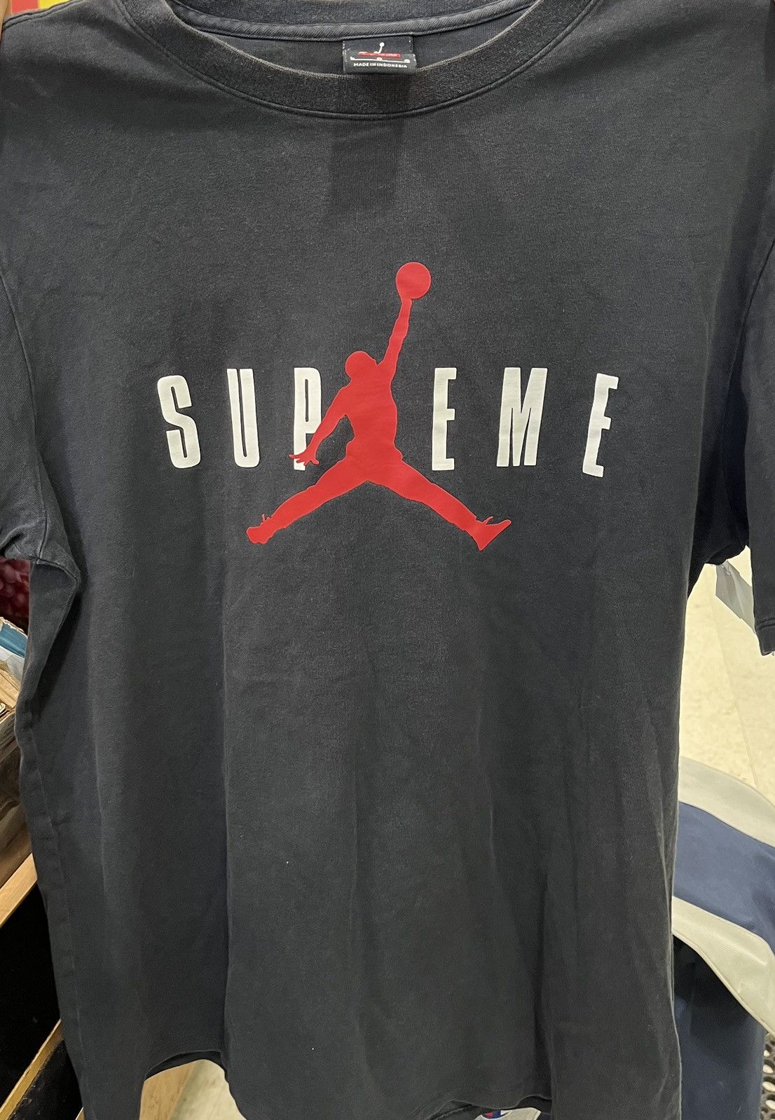 Jordan Brand × Supreme Supreme x Jordan shirt Size US M / EU 48-50 / 2 - 1 Thumbnail