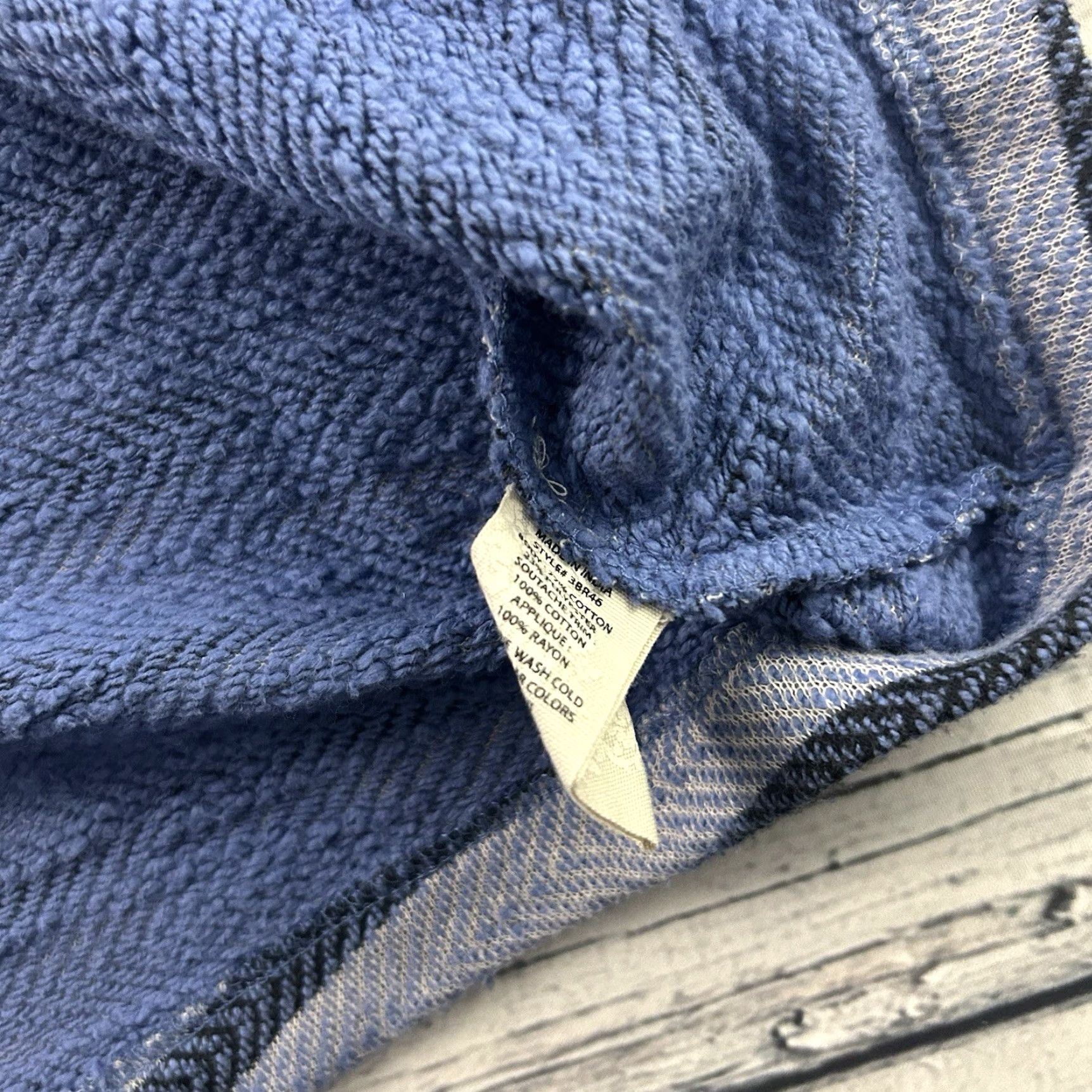 Soft Surroundings Soft Surroundings Embroidered Striped Sweater Top Women Petite Small Blue Pullover Knit Shirt Mens Womens? Size S / US 4 / IT 40 - 5 Thumbnail