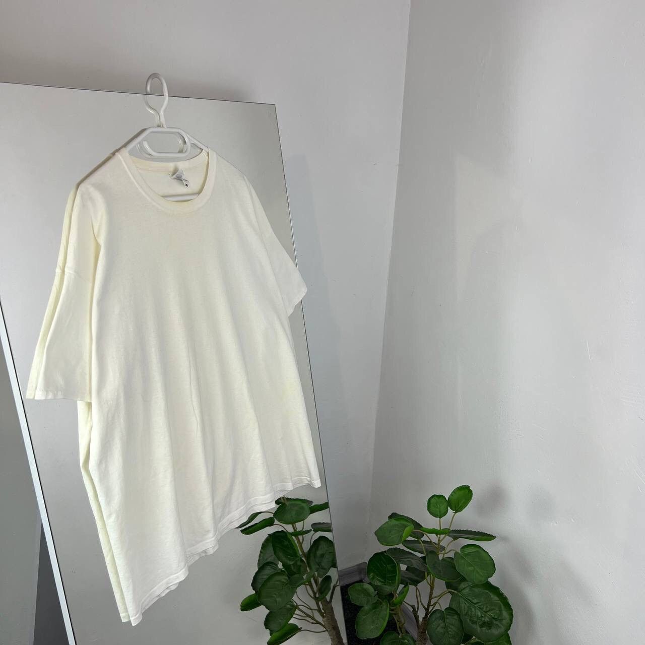 Vintage Vintage Y2k Style Baggy Blanket Tee Oversized White Size US XXL / EU 58 / 5 - 1 Thumbnail
