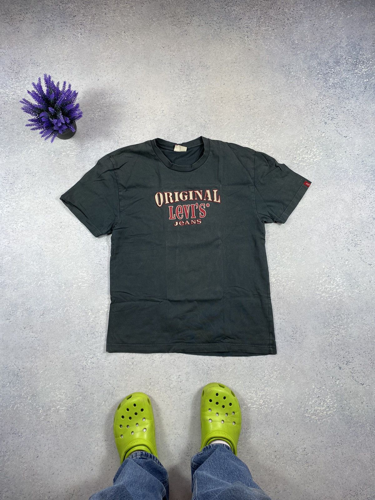 Designer × Levi's Levi’s men’s t-shirt with big centre logo size XL Size US XL / EU 56 / 4 - 2 Thumbnail