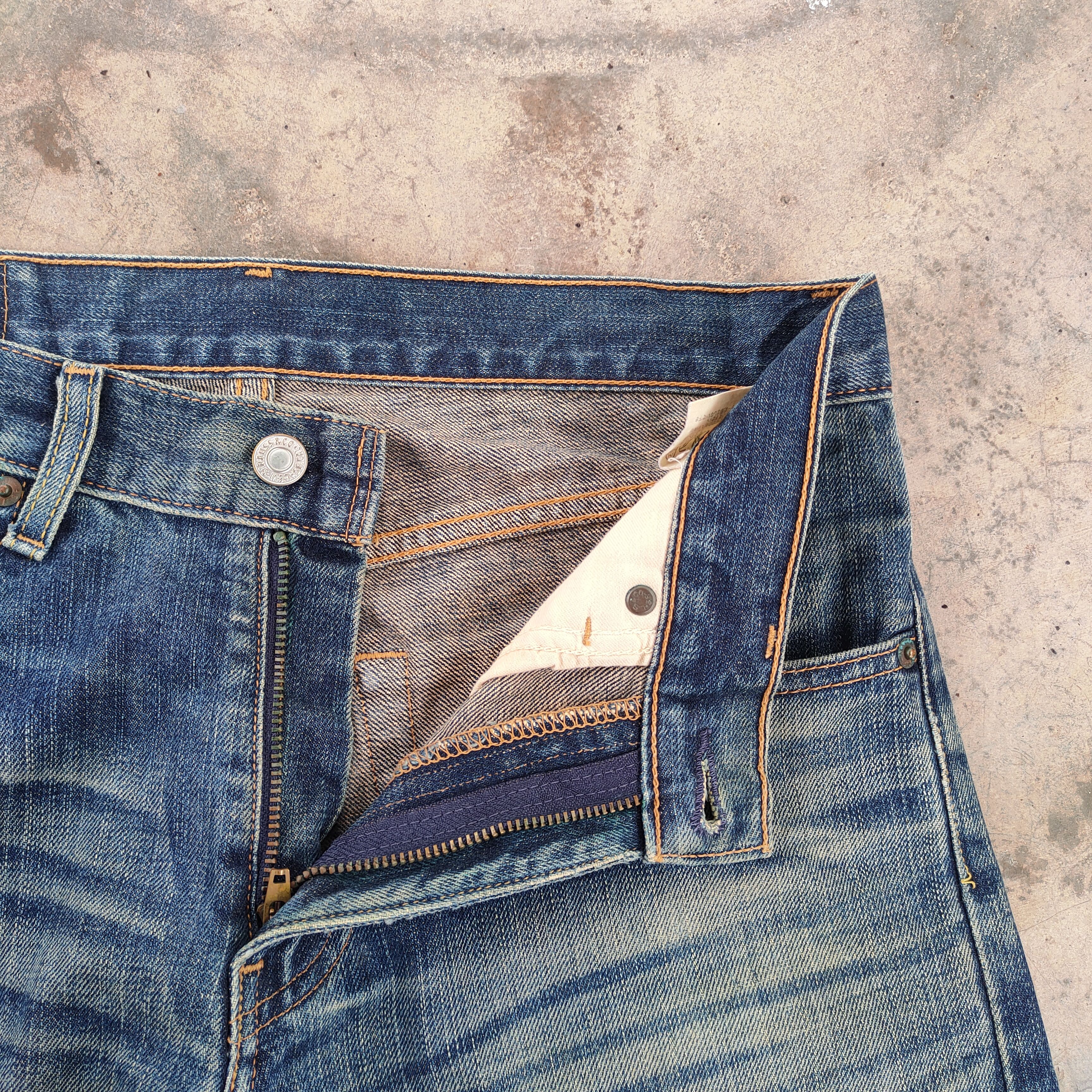 Levi's Vintage Clothing LEVI'S 532 VINTAGE FADED RIPPED JEANS DENIM PANTS Size US 30 / EU 46 - 7 Thumbnail