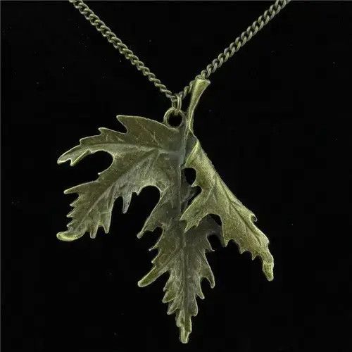 Jewelry Plant Folding Maple Pendant Necklaces Size ONE SIZE - 5 Thumbnail