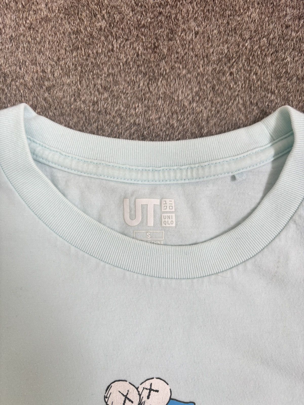 Kaws × Uniqlo Kaws Uniqlo Sesame Street Blue Cookie Monster Shirt Size S Size US S / EU 44-46 / 1 - 3 Thumbnail