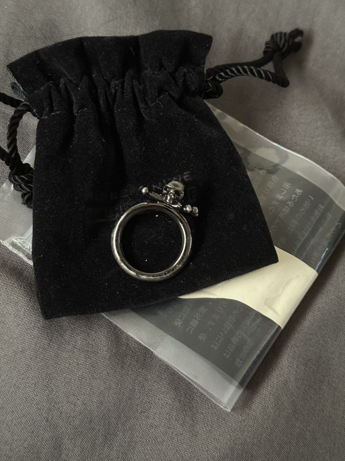 Number (N)ine Number (N)ine SS04 Skull & Crossbones Sterling Silver Ring Size ONE SIZE - 5 Thumbnail