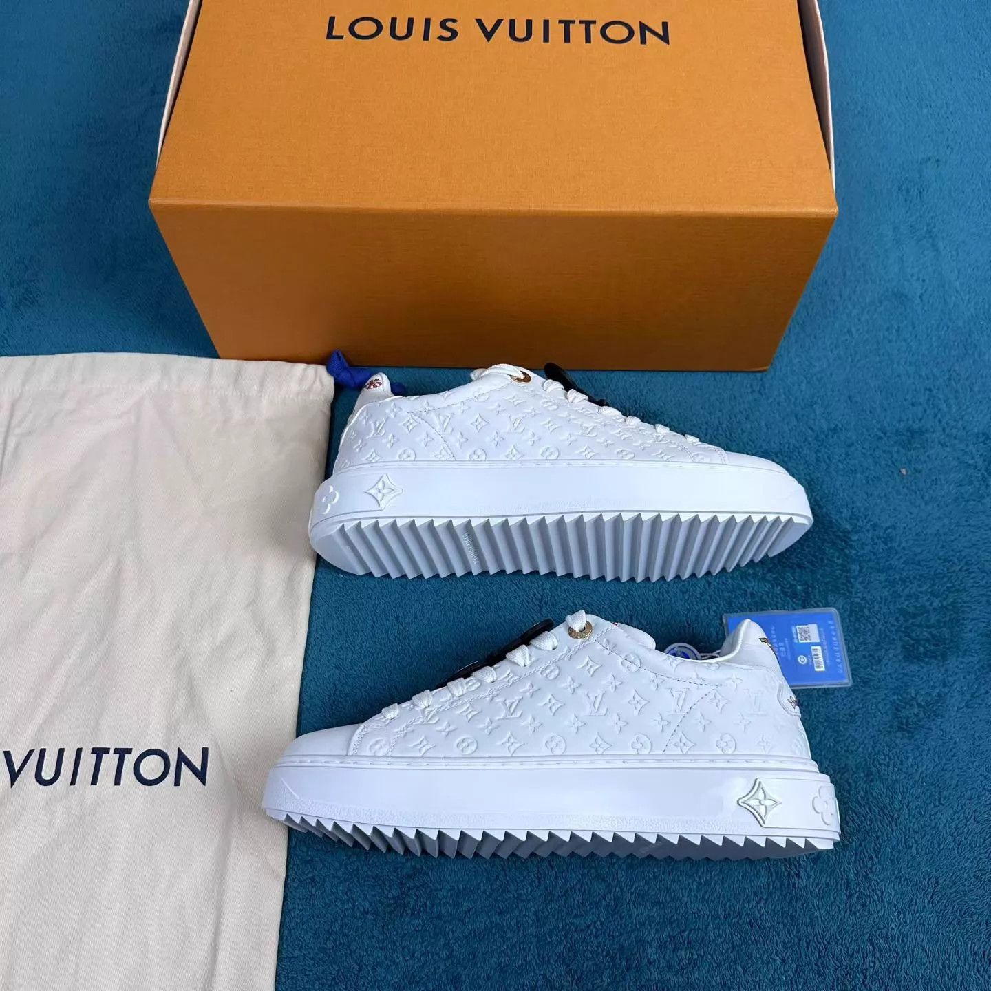 Louis Vuitton LV Time Out x TM Leather Low Top Sneaker White EU38.5 Size US 8 / IT 38 - 2 Thumbnail