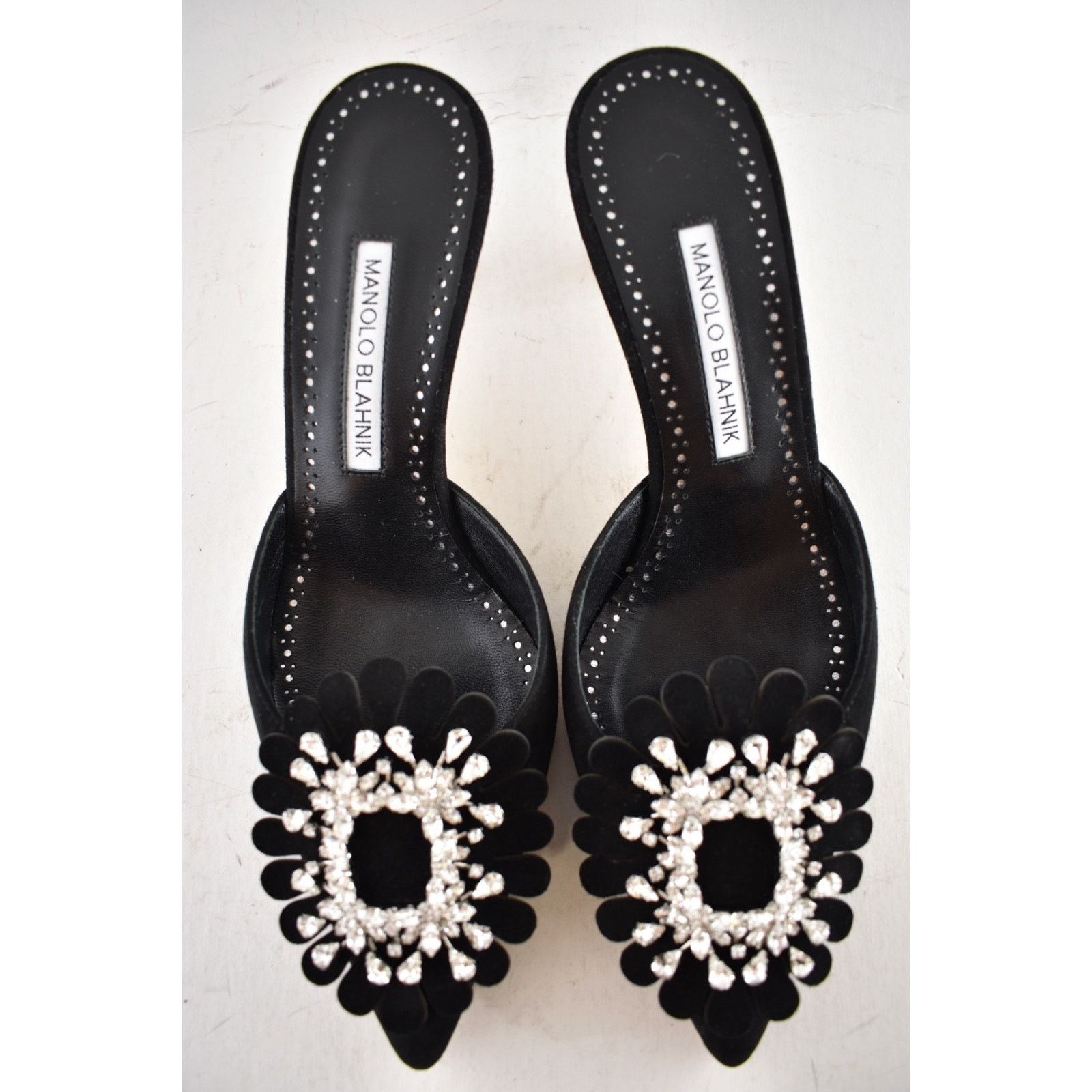 Manolo Blahnik Manolo Blahnik Shogmu 50 Black Suede Jewel Crystal Kitten Size US 7 / IT 37 - 12 Thumbnail