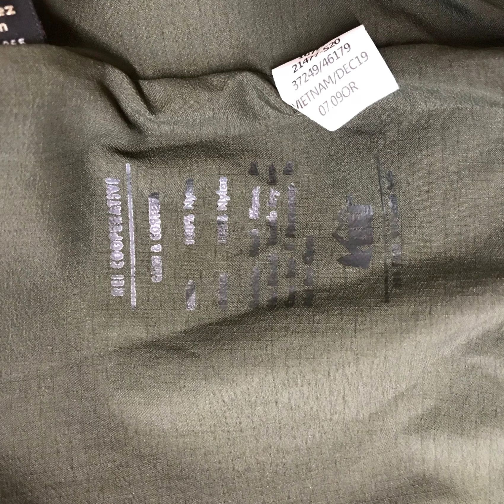 Vintage REI Co-op Gore-Tex Infinium Jacket Womens Medium Olive Green Windbreaker Size M / US 6-8 / IT 42-44 - 8 Thumbnail
