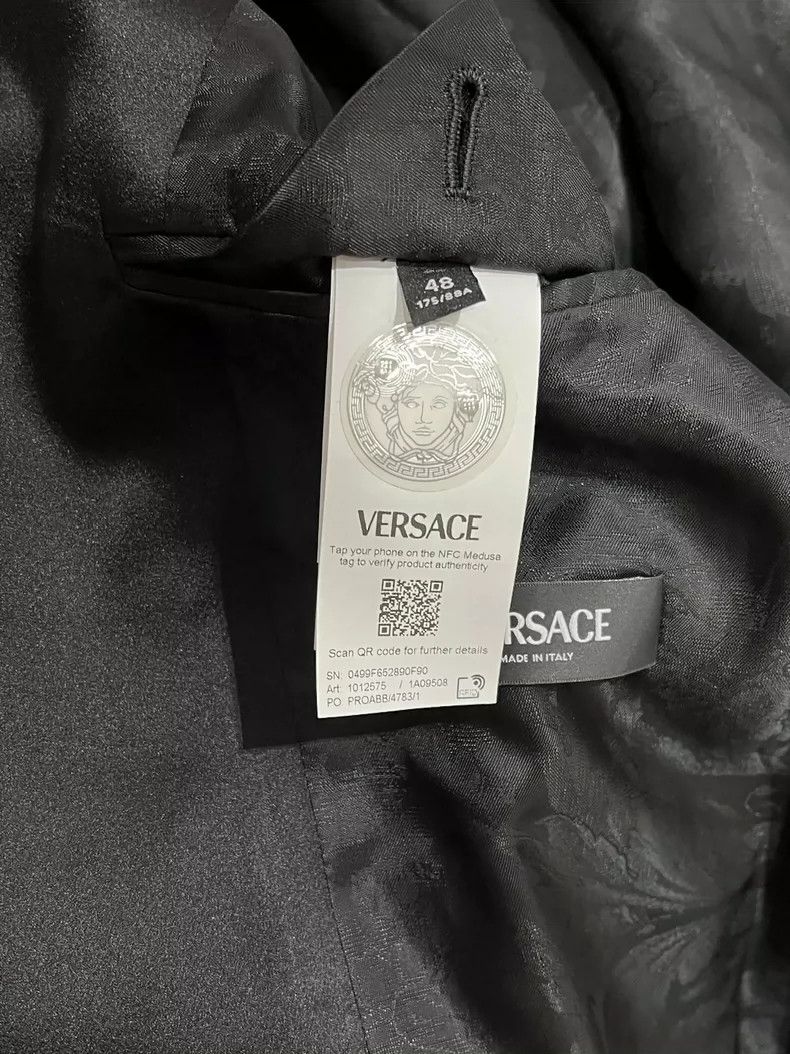 Versace Versace Black wool beaded design suit Size US M / EU 48-50 / 2 - 7 Thumbnail