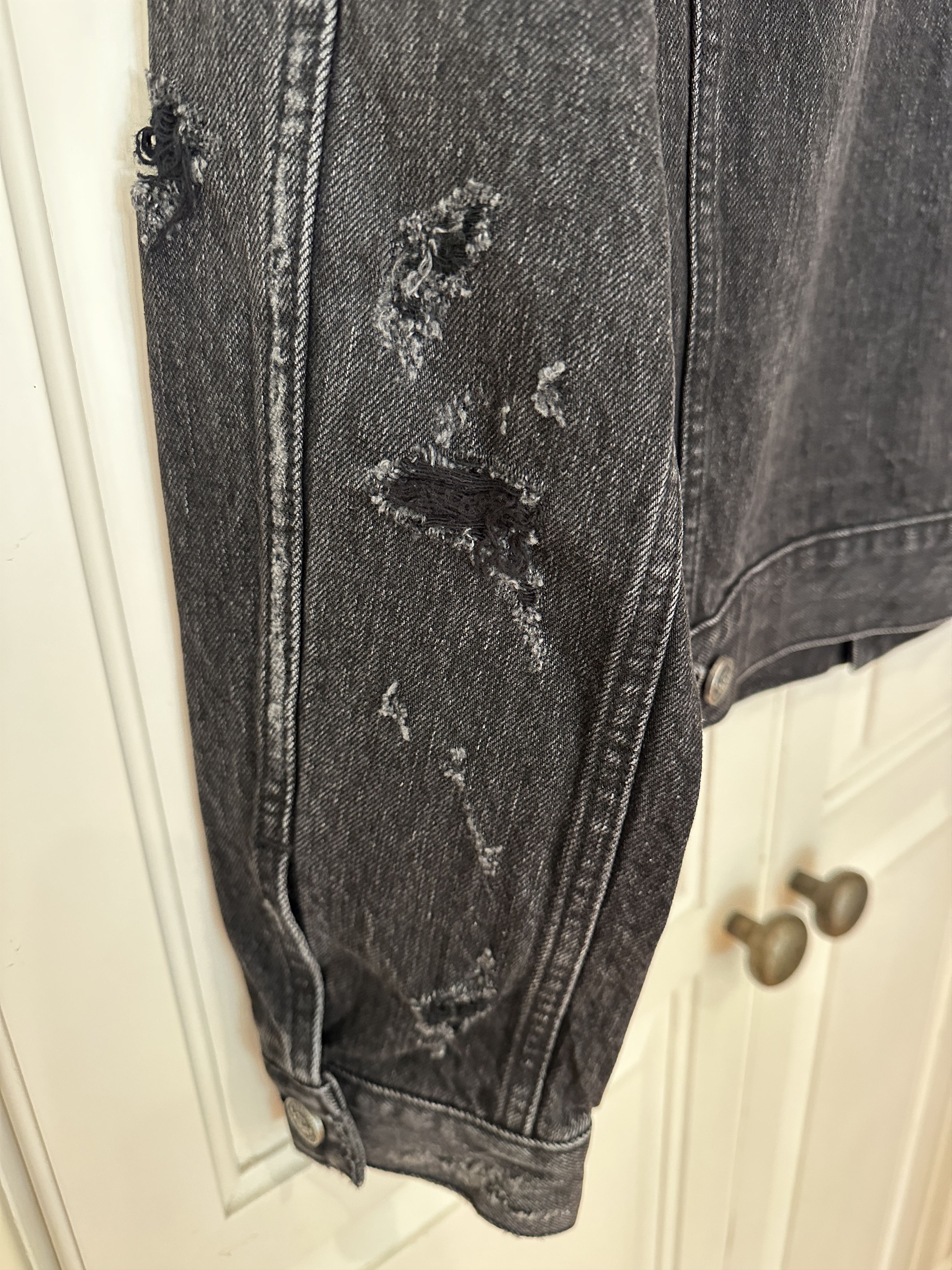 Balmain BALMAIN BLACK DISTRESSED DENIM PLEATED PLACKET JACKET Size US L / EU 52-54 / 3 - 5 Thumbnail