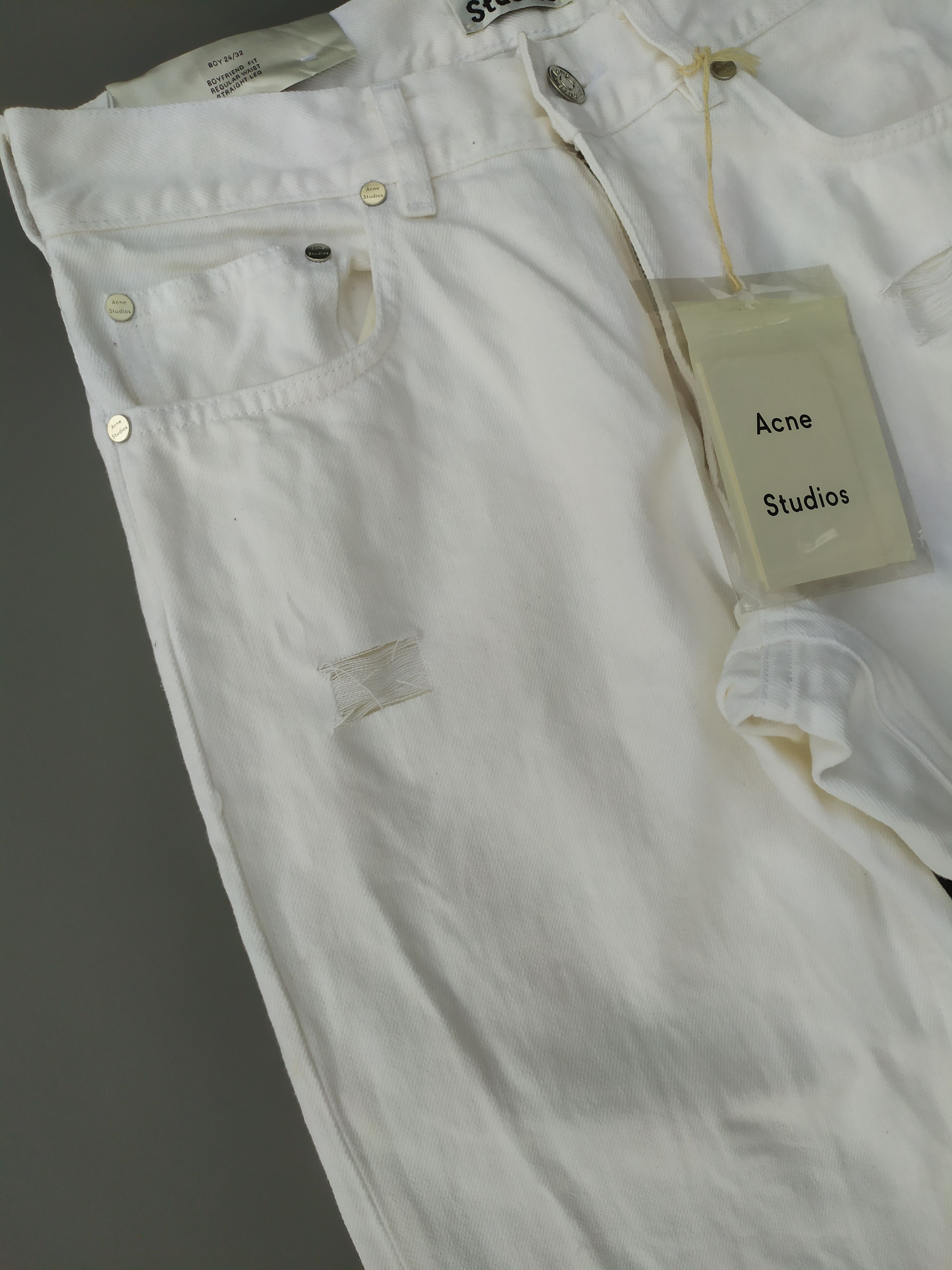 Acne Studios Acne Studios Boy White Distressed Jeans Size US 29 - 4 Thumbnail