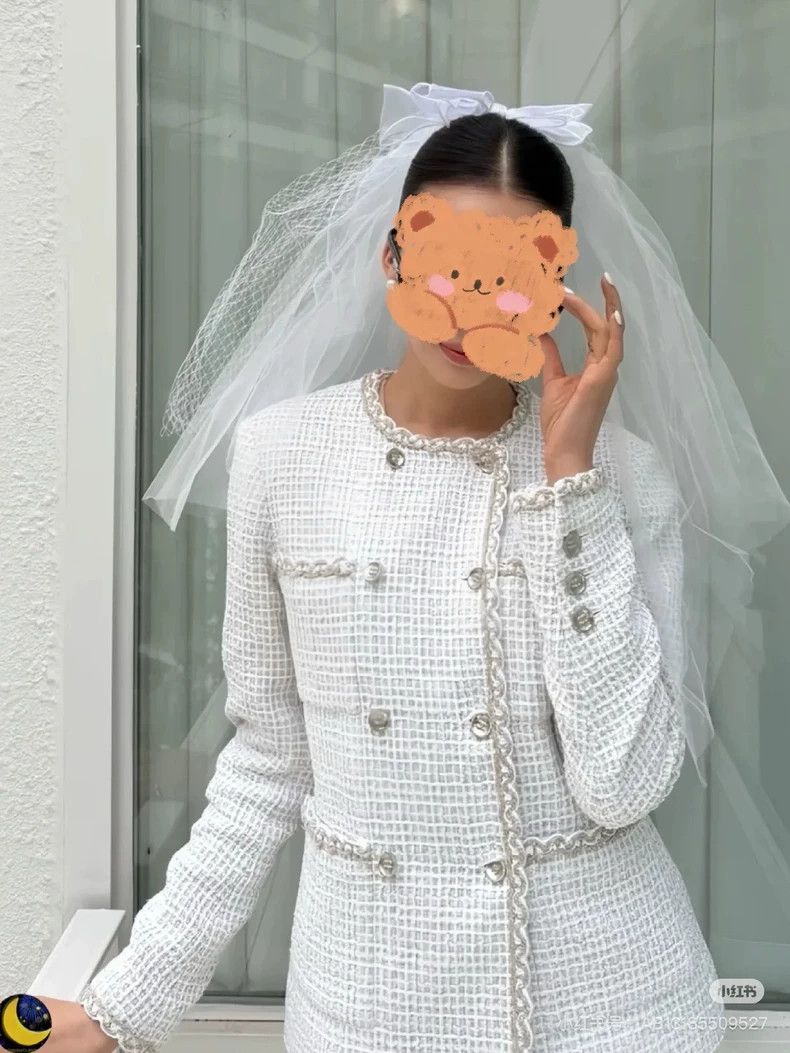 Chanel Chanel 25C white tweed four-pocket double-breasted jacket Size XS / US 0-2 / IT 36-38 - 8 Thumbnail