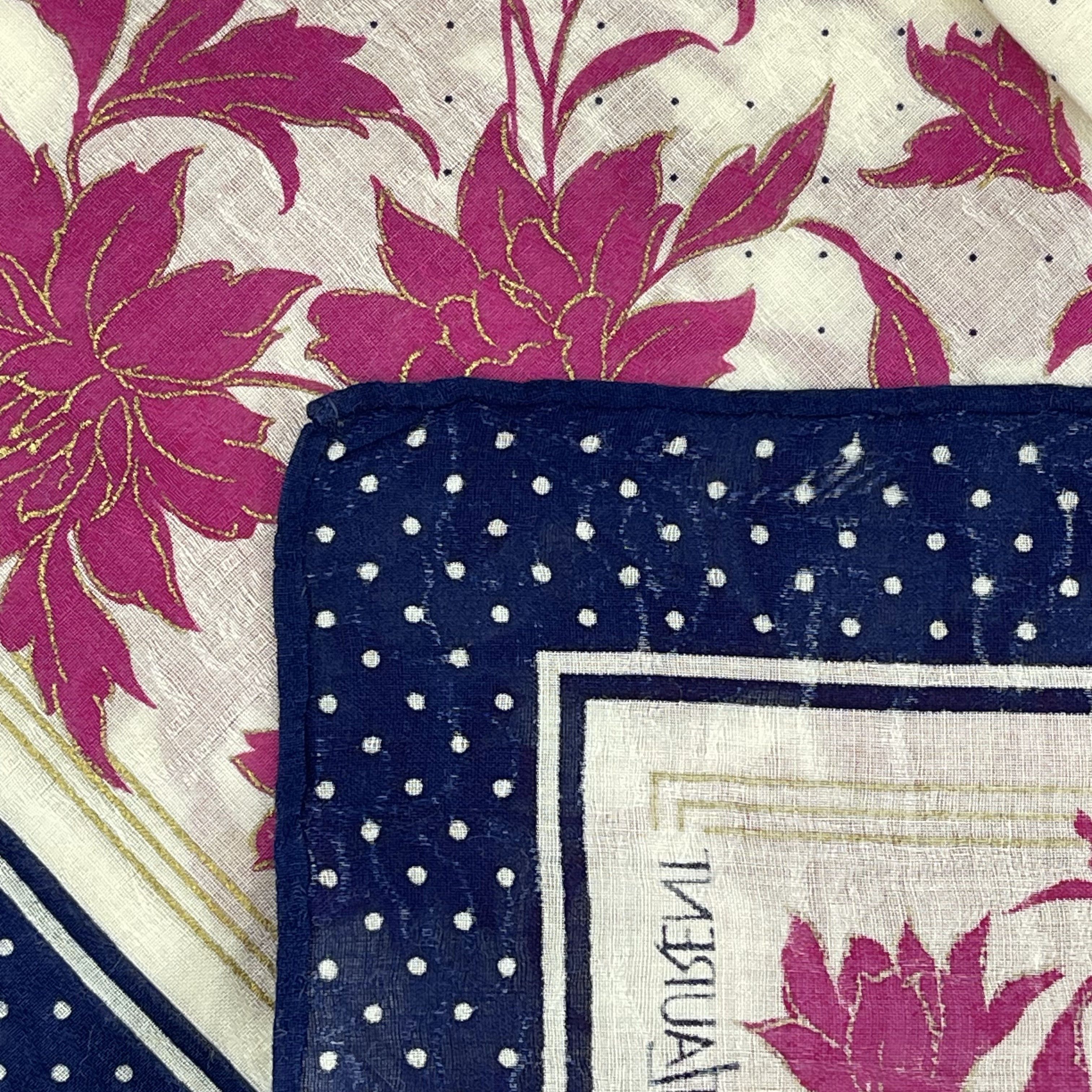Vintage Yves saint Laurent Handkerchief / Neckerchief - 4187 Size ONE SIZE - 8 Thumbnail
