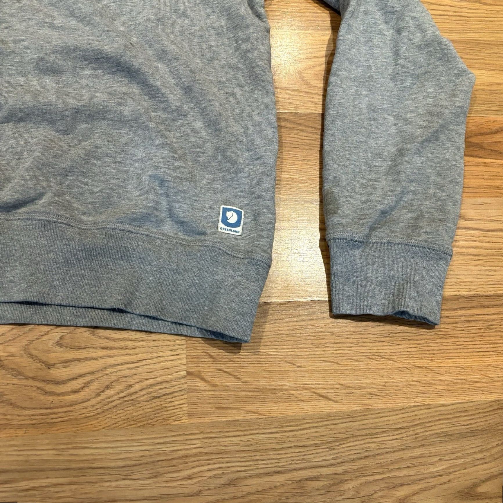Vintage **Fjallraven Gray Mens Regular Fit Pullover Sweatshirt Small** User: **Fjallraven Gray Mens Regular Fit Cotton Sweatshirt Small** Size US S / EU 44-46 / 1 - 2 Thumbnail