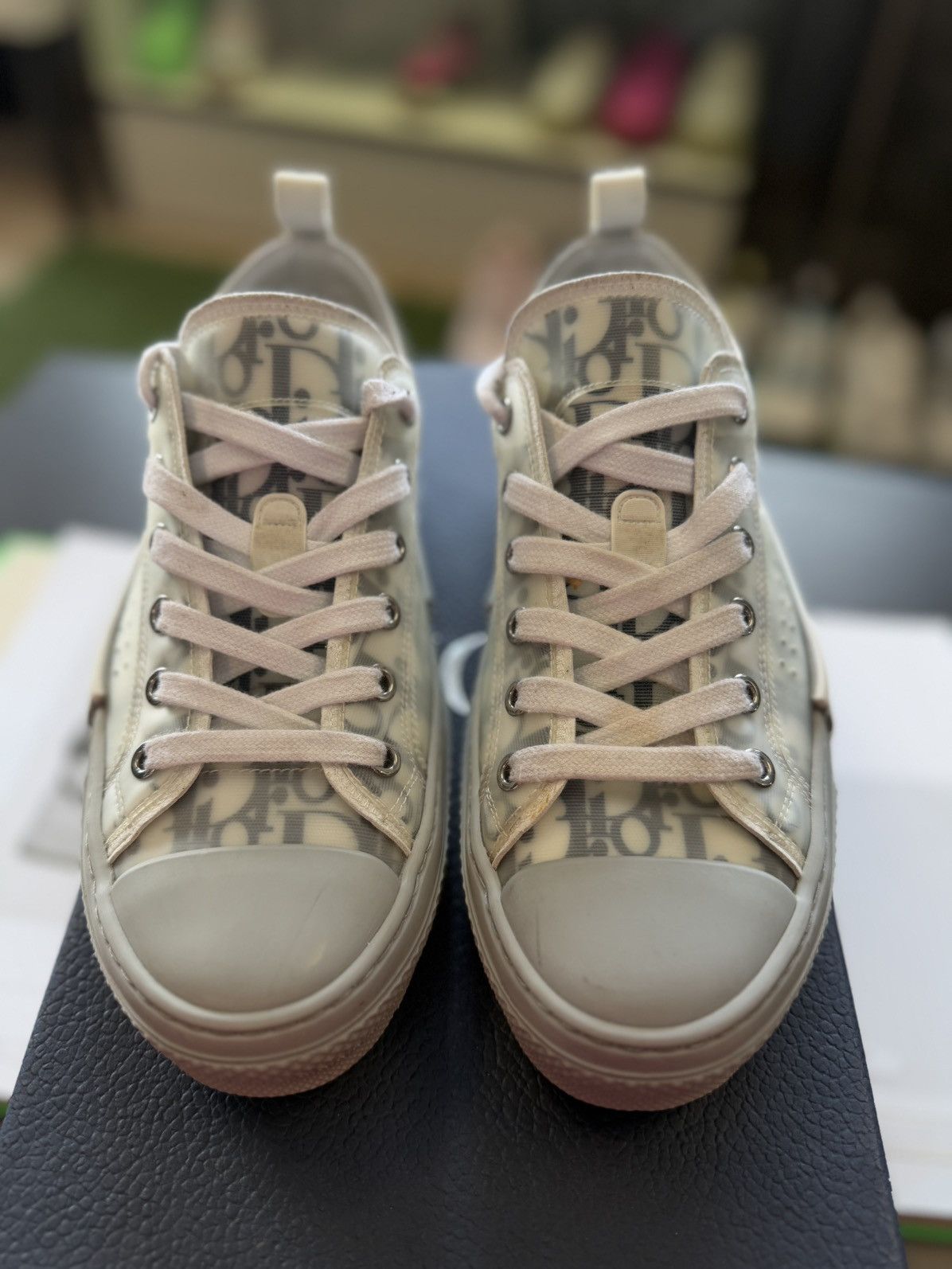 Dior Dior Low Top Canvas Oblique Sneaker Size 38EU/5US Size US 5 / EU 37 - 7 Thumbnail