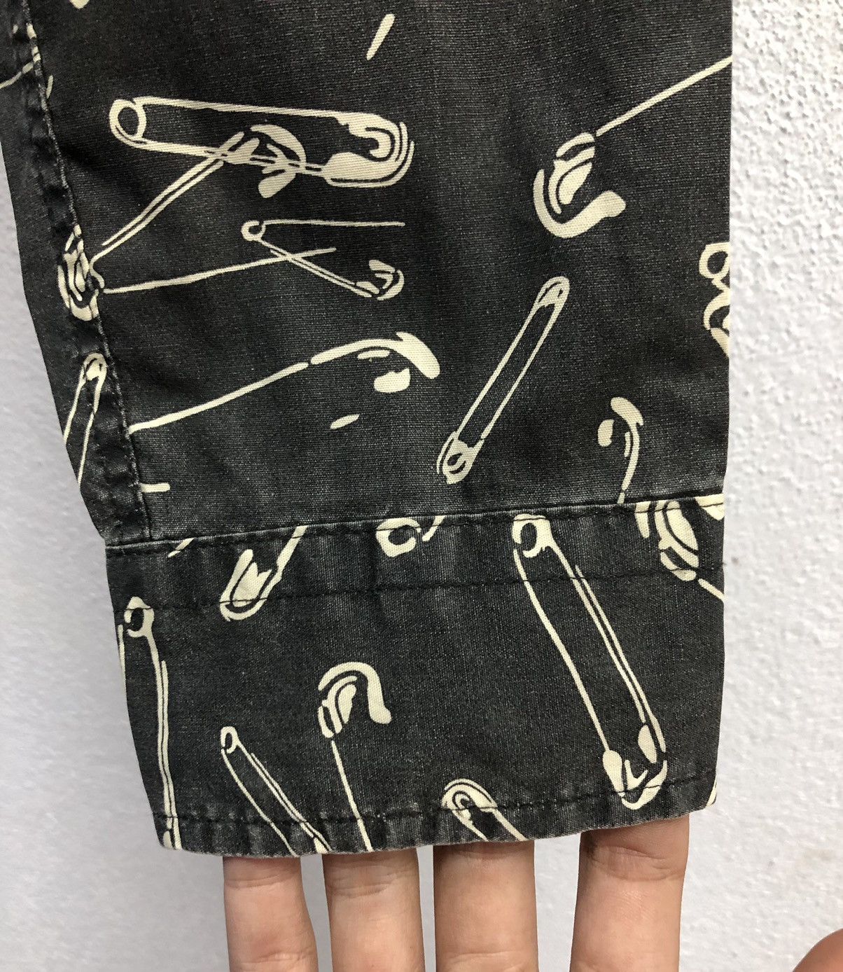 GU Vintage GU Safety Pin Print Long Sleeve Shirt Button Up Size US L / EU 52-54 / 3 - 5 Thumbnail